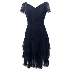 Valentino S/S 1990 - Robe en mousseline de soie noire froncée et volantée