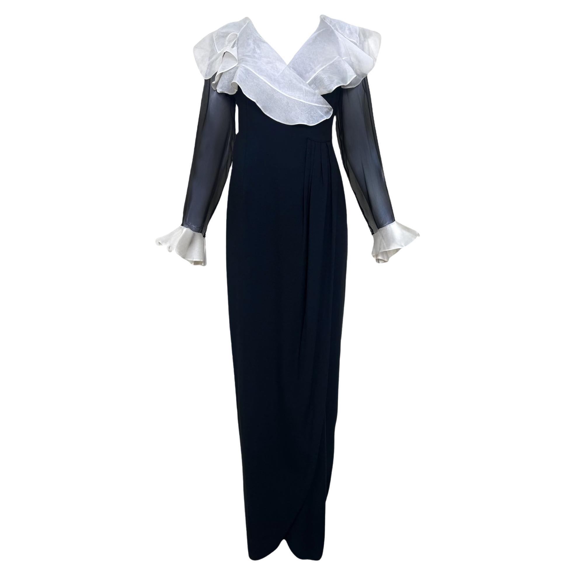 Valentino S/S 1991 - Robe du soir noire enveloppante avec col à volants ivoire en vente