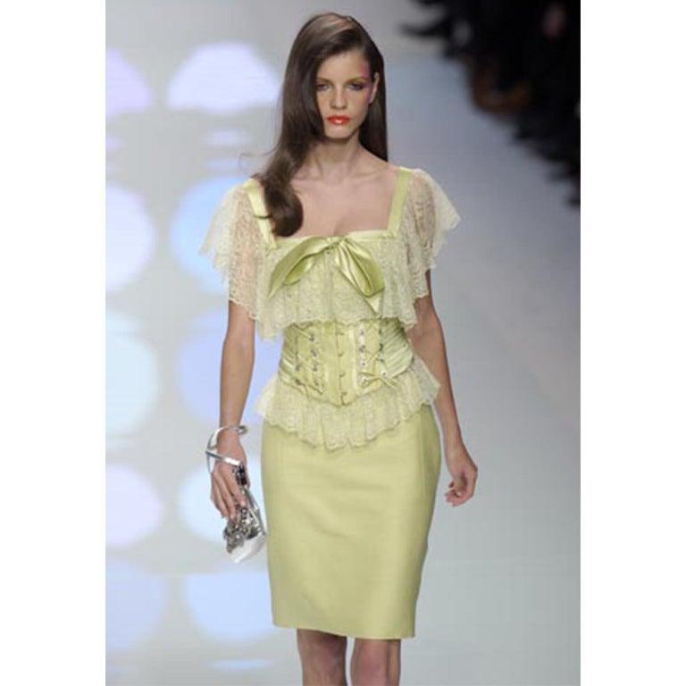 VALENTINO S/s 2004 Corsé Verde Claro Visto En La Pasarela en Excelente estado para la venta en 上海市, Xuhui district
