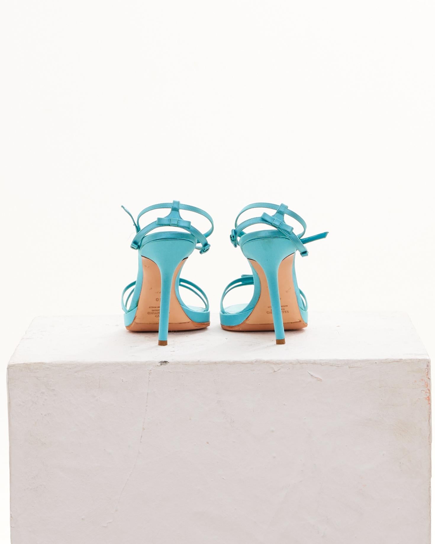 Blue Valentino S/S 2004 Turquoise satin with bows platform saldals in vendita