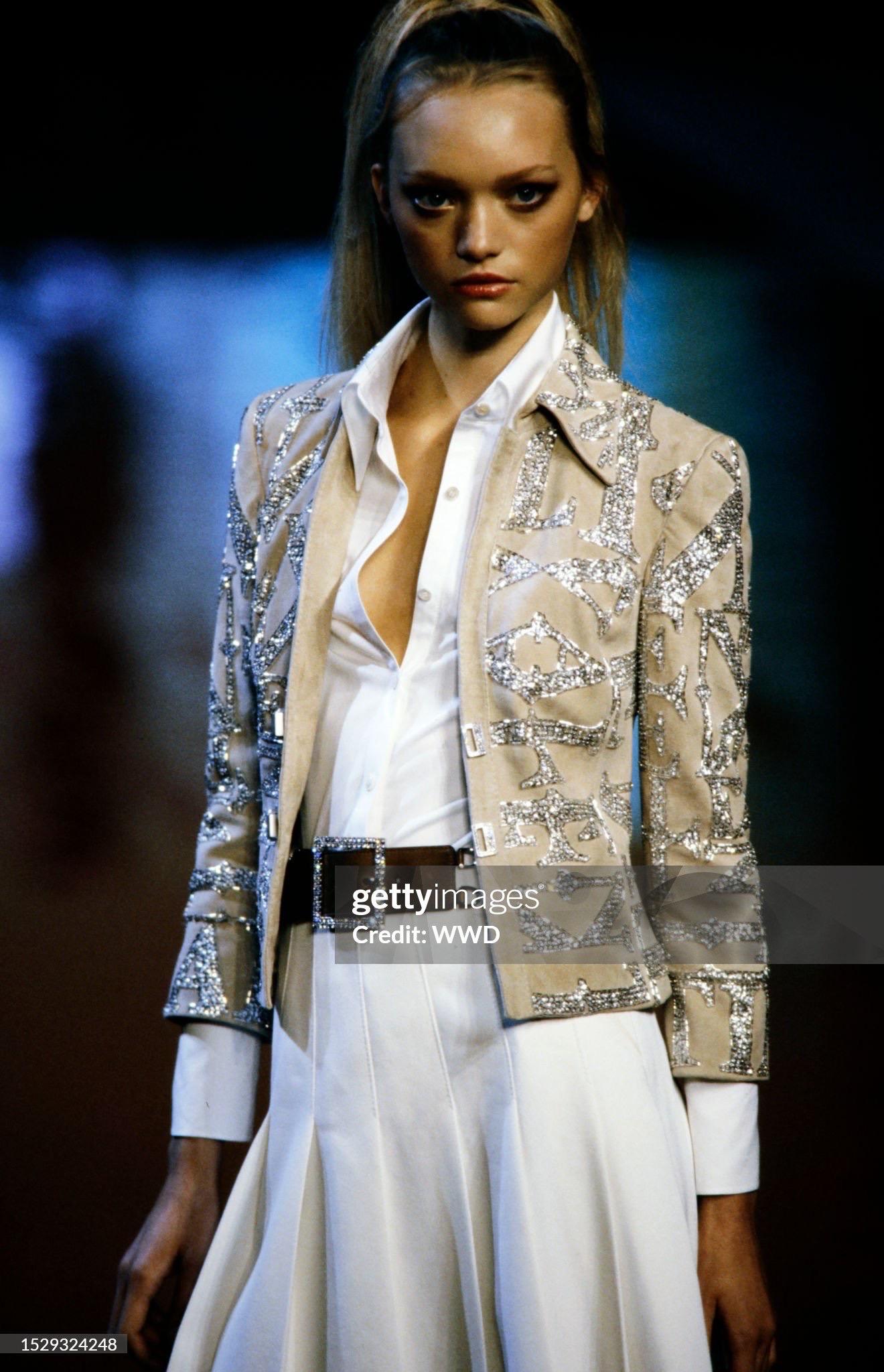 Valentino S/S 2005 Runway - Veste en daim brodée et ornée de perles et de paillettes en vente 7