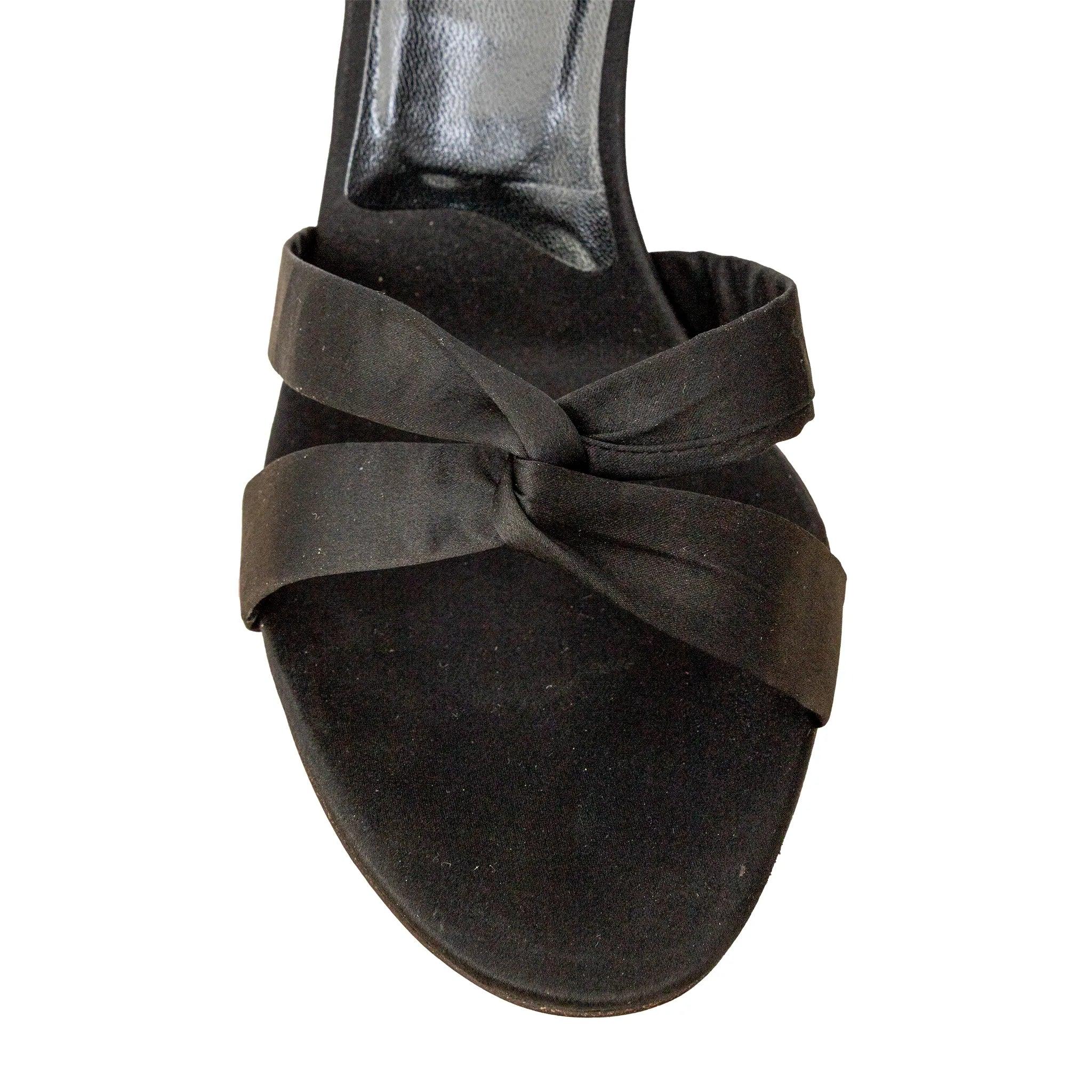 Tacones con correa al tobillo de satén Valentino - Años 00 en venta 1
