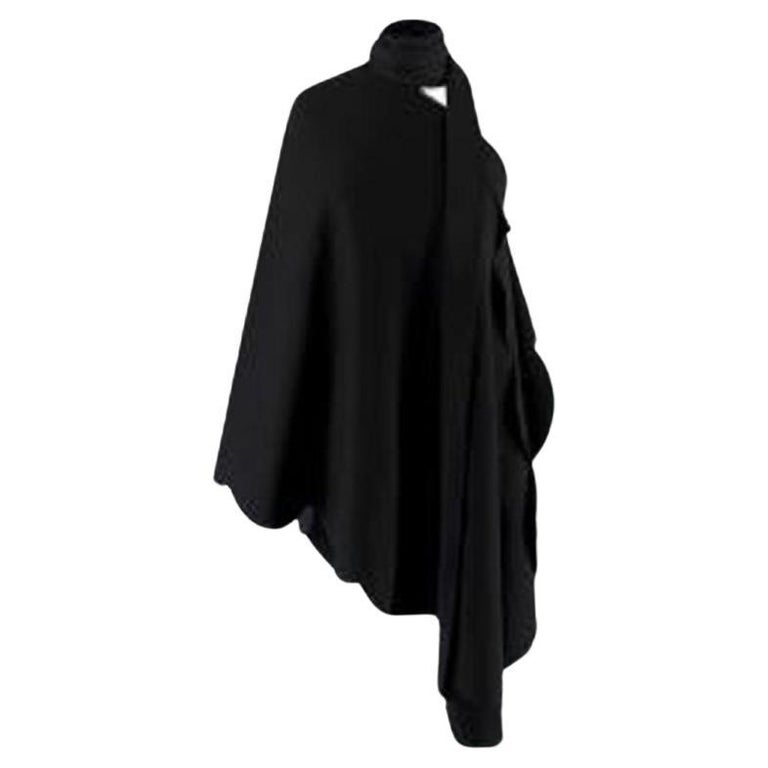 Erele Classic Flowy Knit Asymmetric Cape