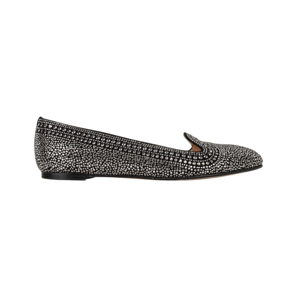 Donna Valentino Scarpa con borchie d'argento e piatto nero senza tempo 38.5 / 8.5 in vendita