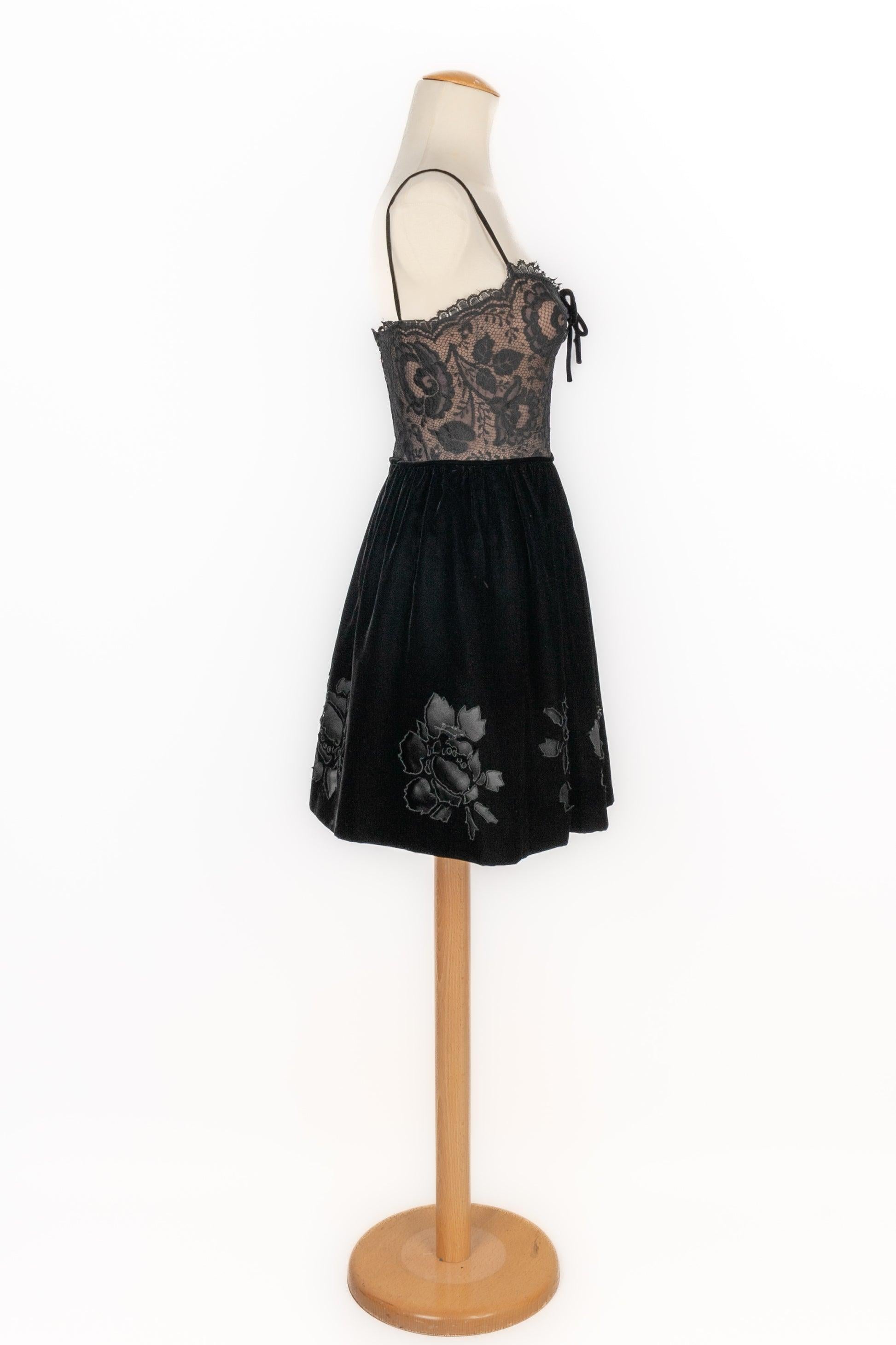 Women's Valentino Short Black Lace Blouse Dress Couture, 1960s For Sale