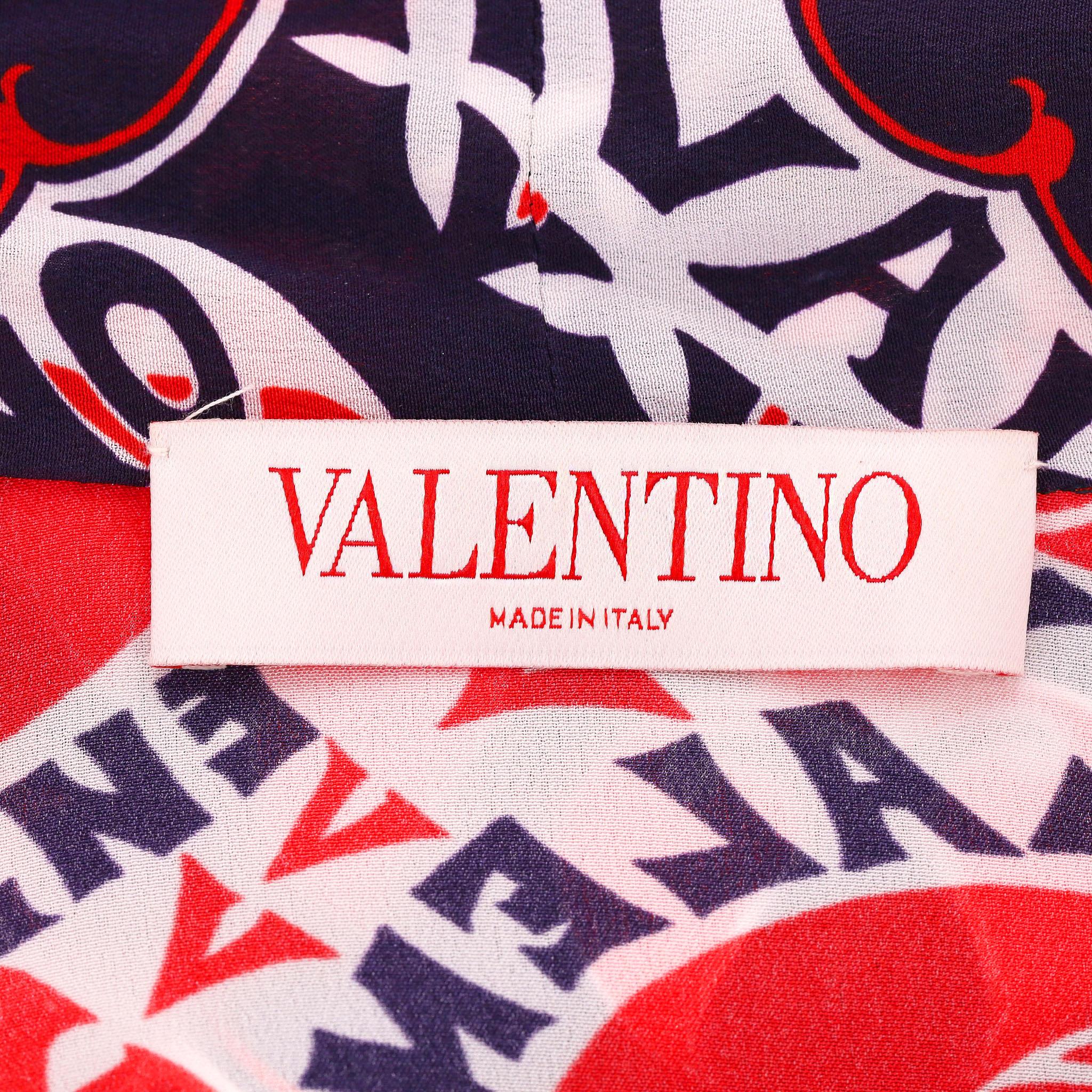 Top e pantaloni con stampa logo di Valentino in crepe di seta in vendita 1