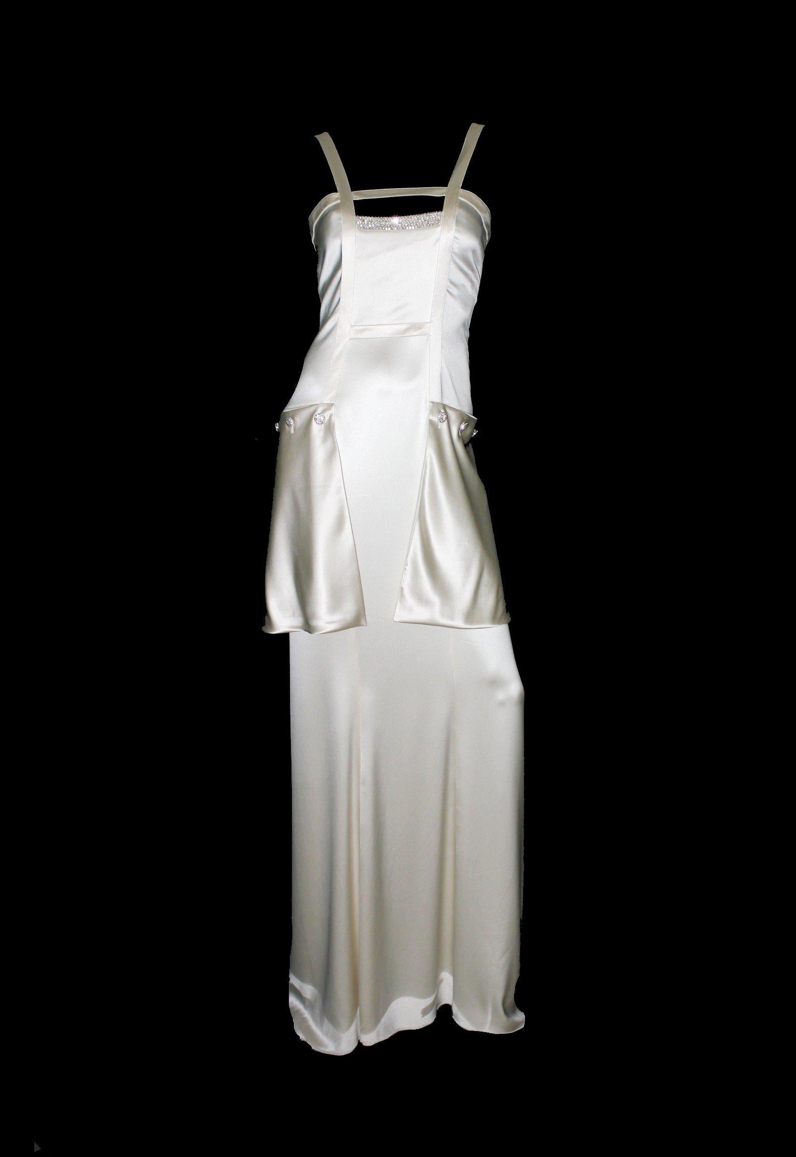 INCREDIBLE

VALENTINO 

GRECIAN GODDESS IVORY SILK & CRYSTALS EVENING GOWN

Gorgeous off-white evening gown inspired by the Grecian goddesses by VALENTINO
From the famous FW 2004 collection
Created by designer Valentino Garavani himself
Sexy cutout