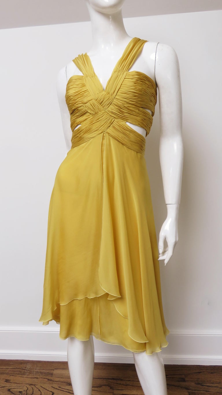Valentino Silk Dress with Cut outs SS 2007 For Sale at 1stDibs | cache  yellow dress, cache yellow silk dress, valentino cut out dress