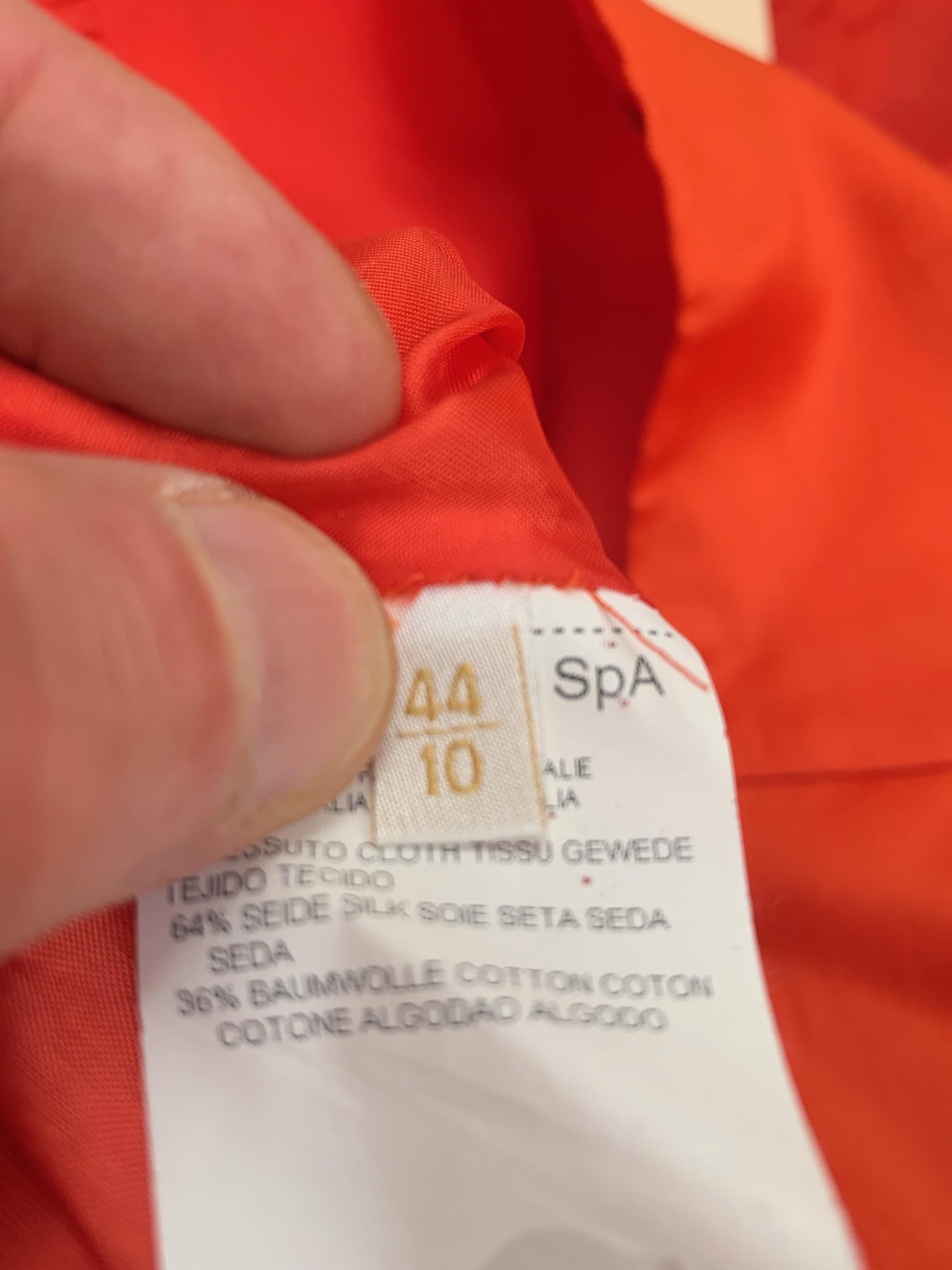 Valentino Silk Orange Skirt Suit Size 10. For Sale 13
