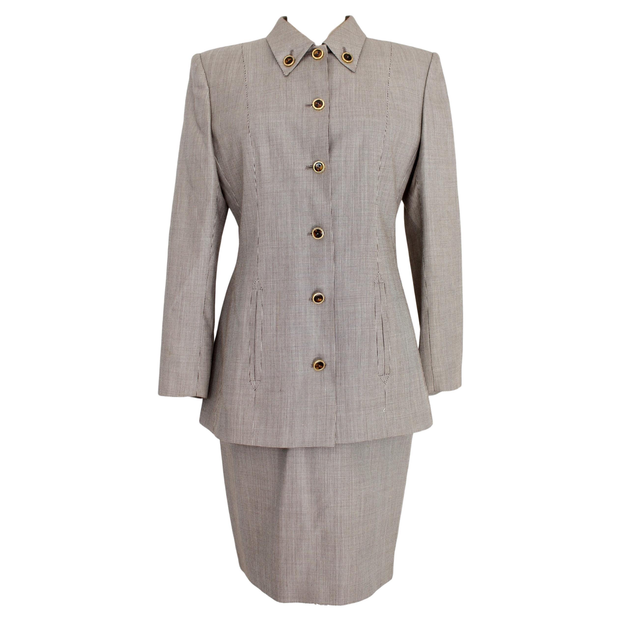 Valentino Silk Wool Beige Vintage Pied de Poule Classic Skirt Suit For Sale