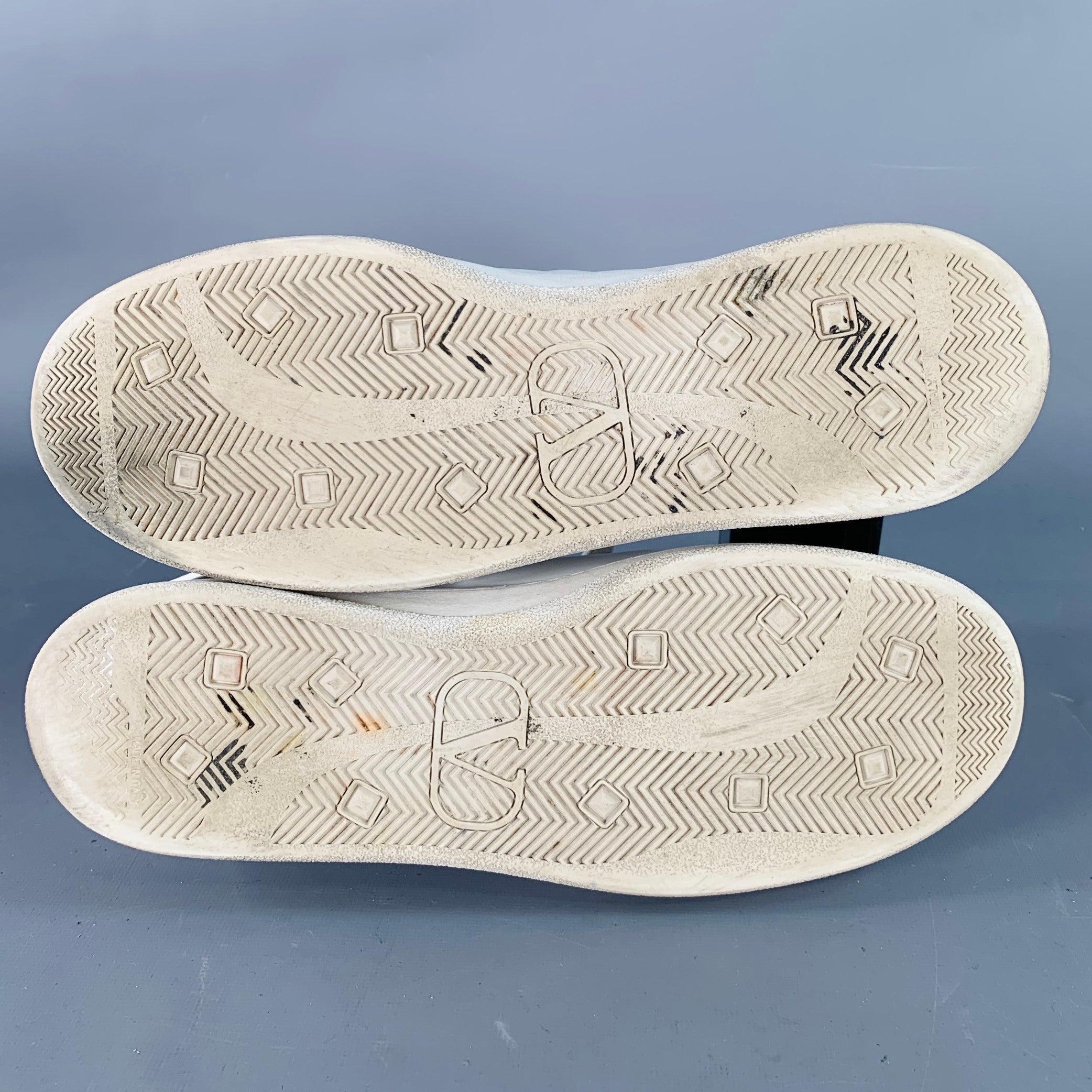 VALENTINO Size 10 White Perforated Leather Lace-Up Sneakers en vente 1