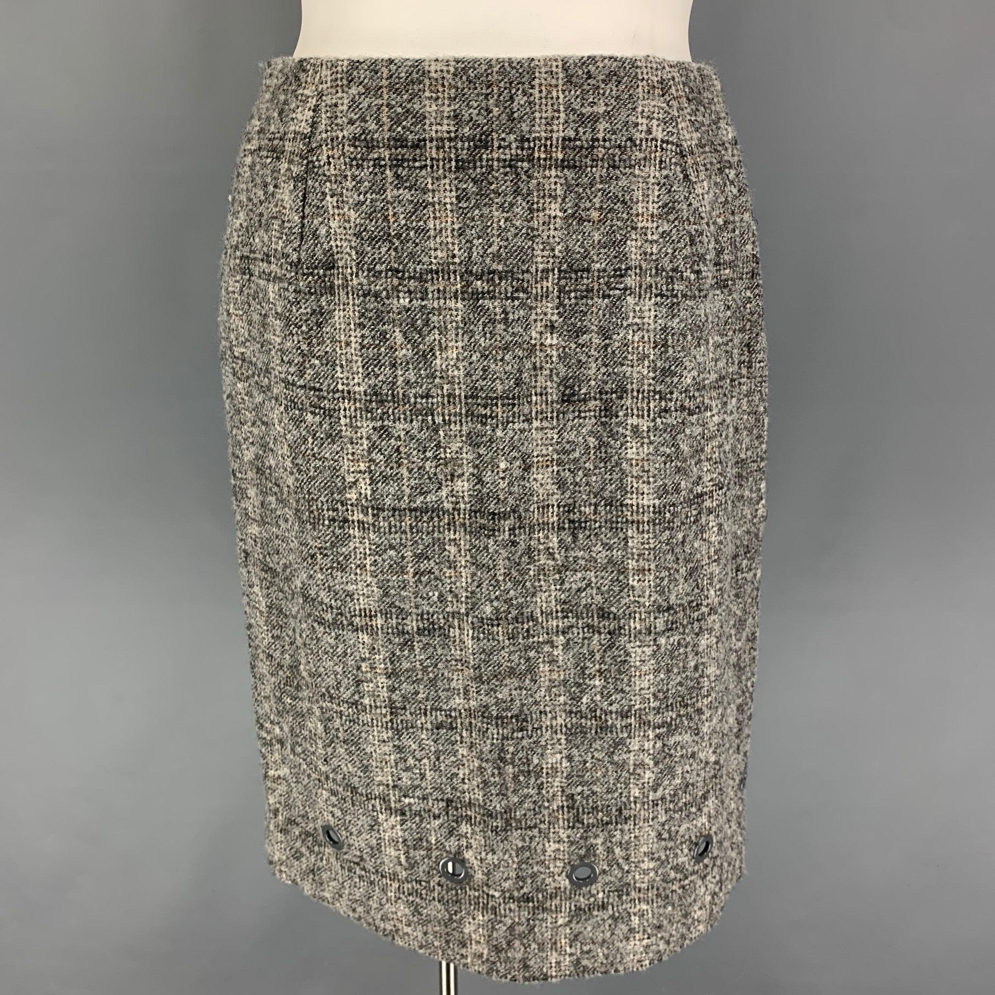 VALENTINO Size 12 Grey Cream Wool Polyamide Plaid Pencil Skirt In Good Condition For Sale In San Francisco, CA
