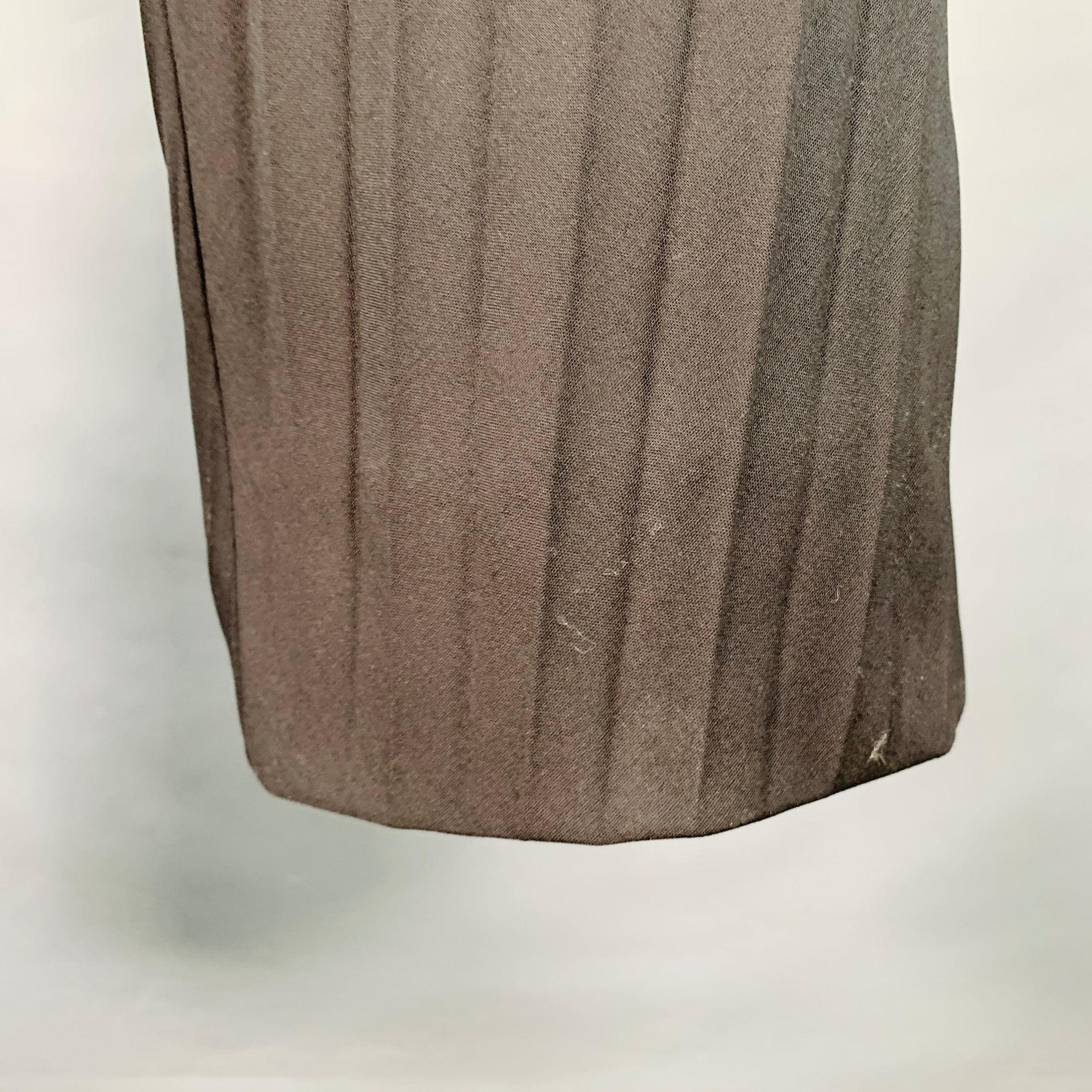VALENTINO Taille 36 Pantalon habillé plissé en polyester et laine vierge noir en vente 1