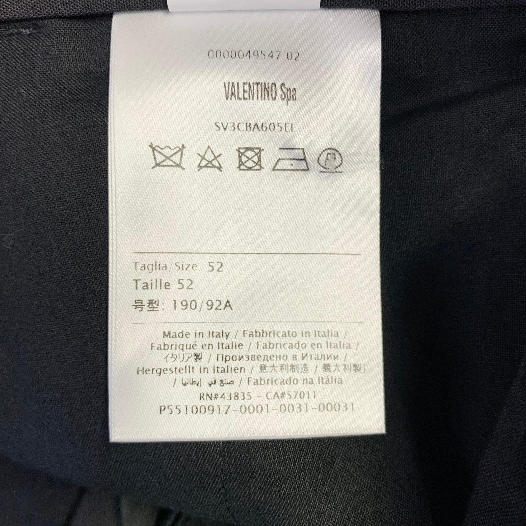 VALENTINO Taille 36 Pantalon habillé plissé en polyester et laine vierge noir en vente 4