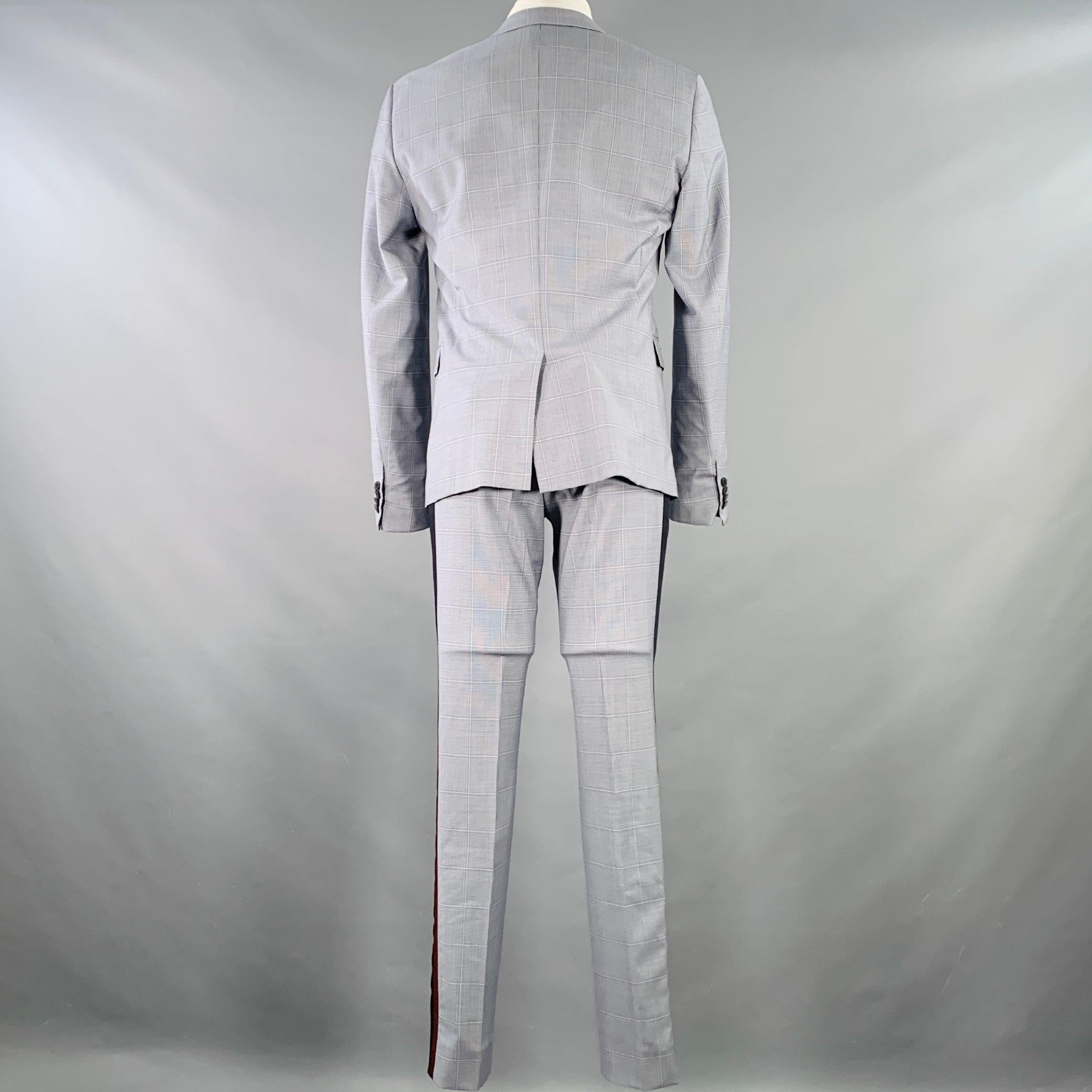 Costume VALENTINO Taille 38 Laine grise à carreaux bleu à revers échancré Excellent état - En vente à San Francisco, CA