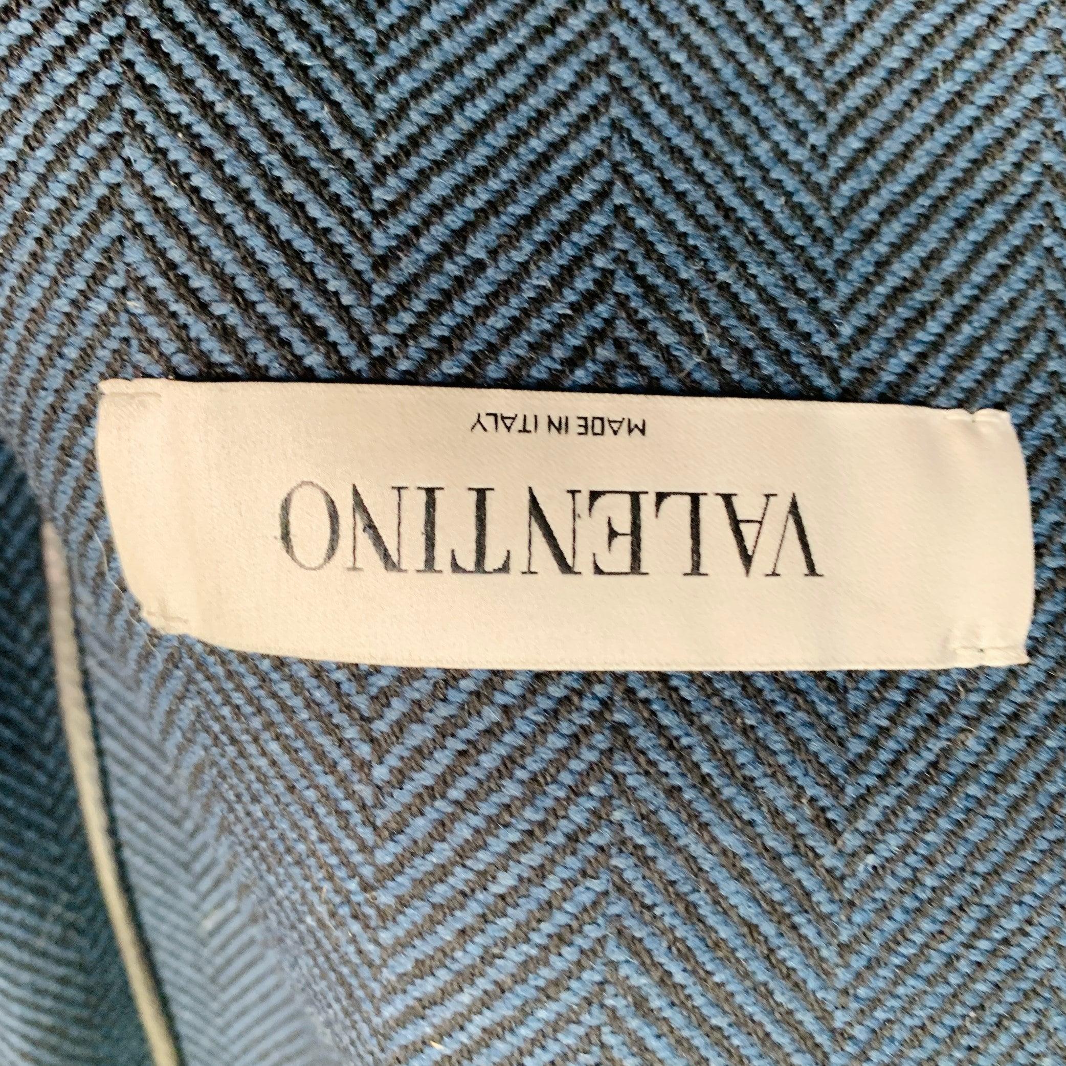 Trench-coat ceinturé en cuir d'agneau marine Taille 38 VALENTINO en vente 2