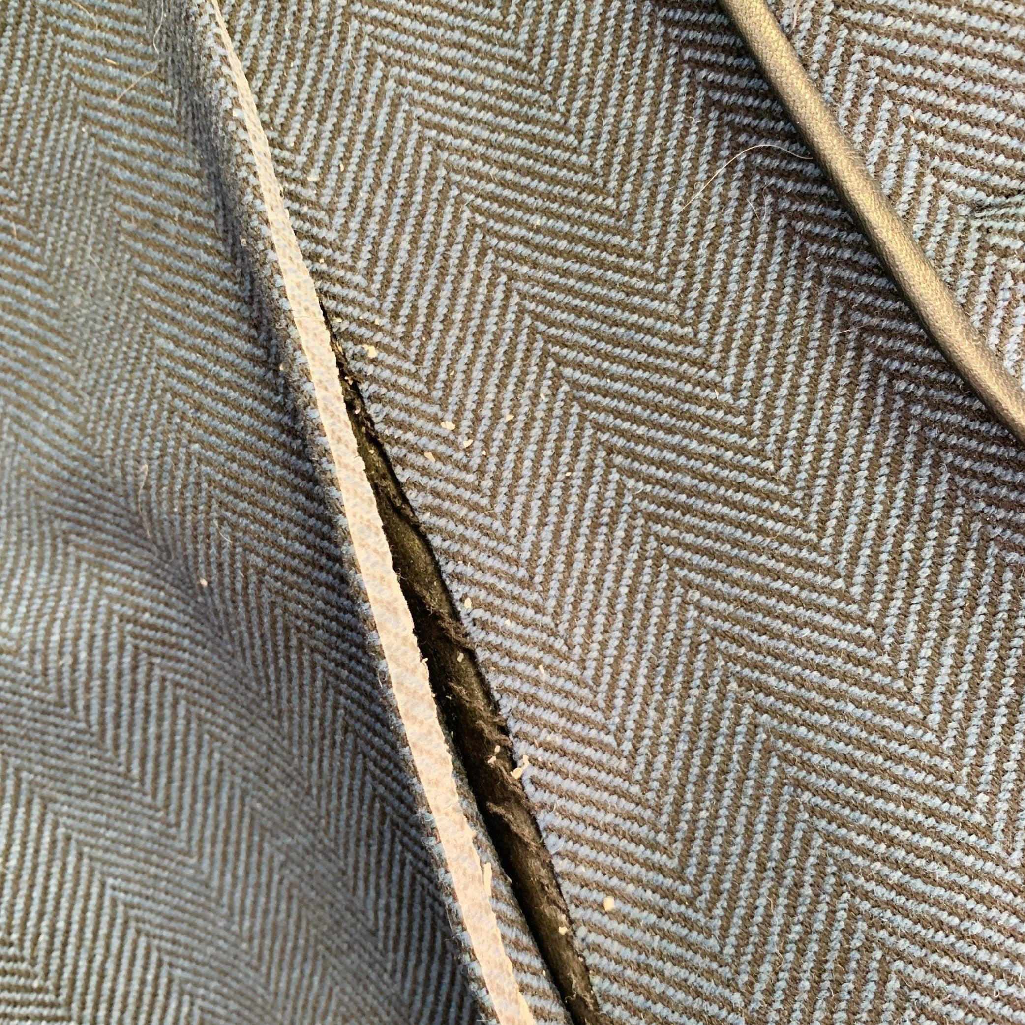 Trench-coat ceinturé en cuir d'agneau marine Taille 38 VALENTINO en vente 4
