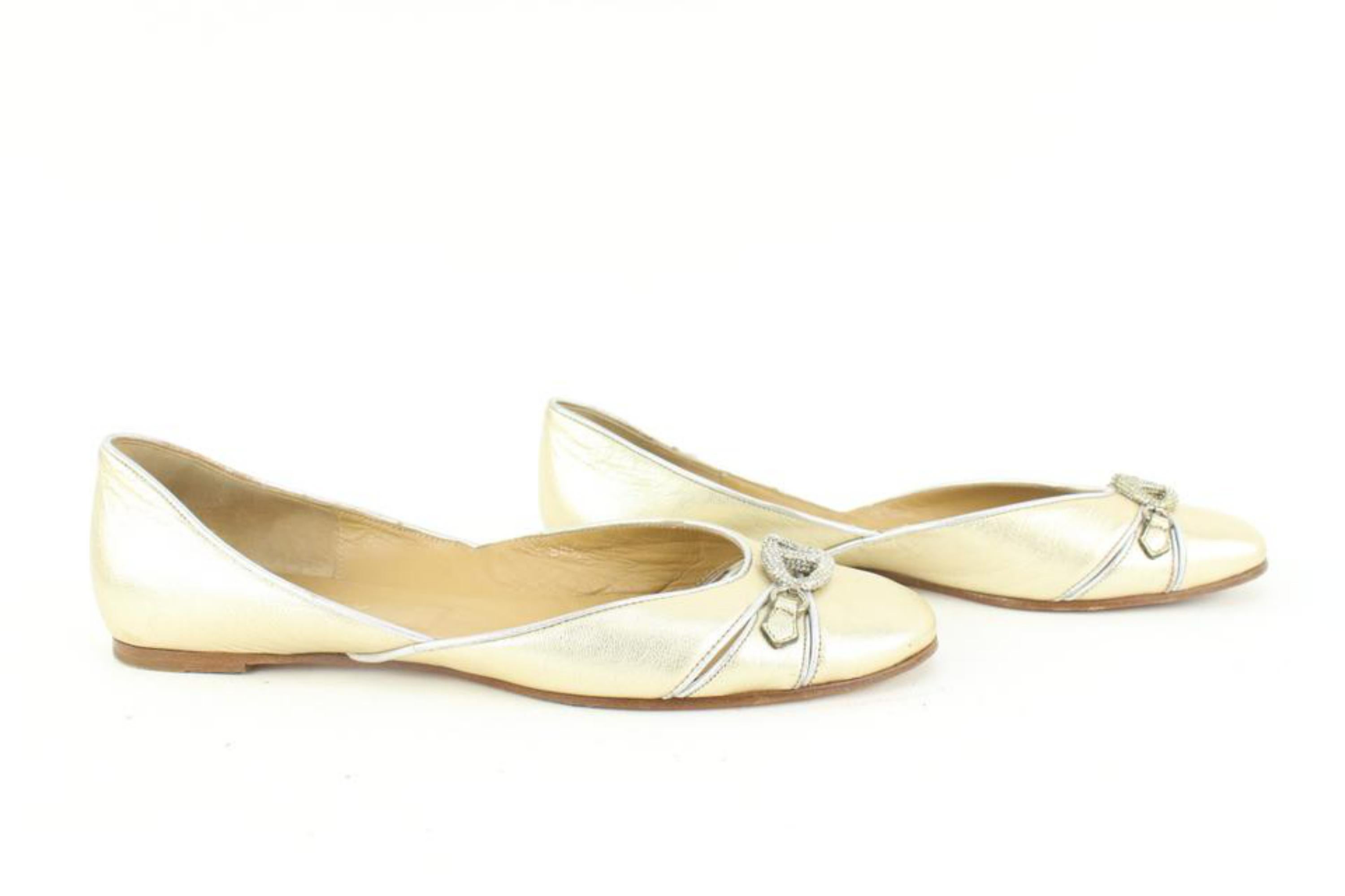 Valentino Size 38.5 Light Gold Leather V Logo Crystal Ballerina Flats 110va57 In Good Condition For Sale In Dix hills, NY
