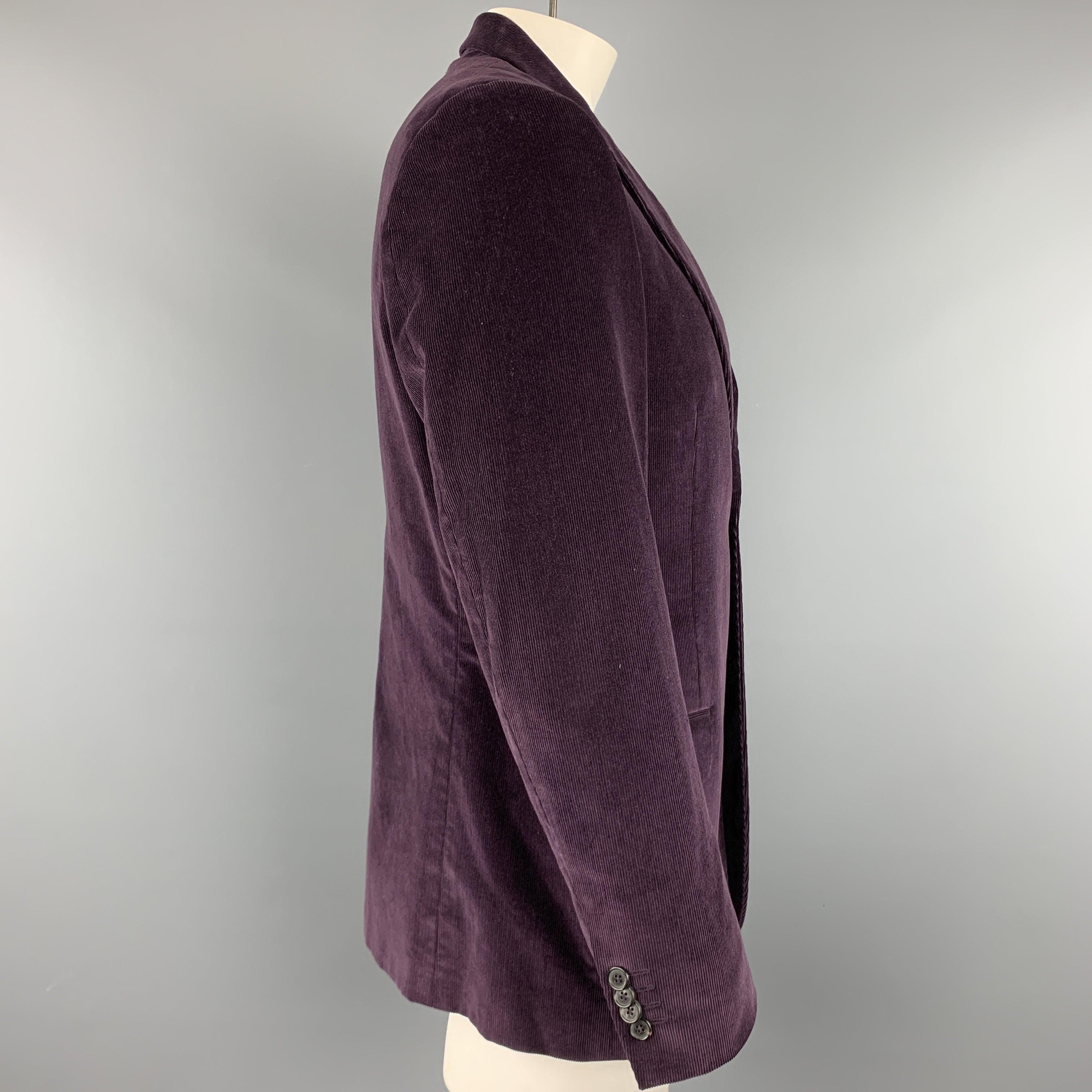 VALENTINO Size 40 Purple Corduroy Cotton Notch Lapel Sport Coat In Good Condition For Sale In San Francisco, CA