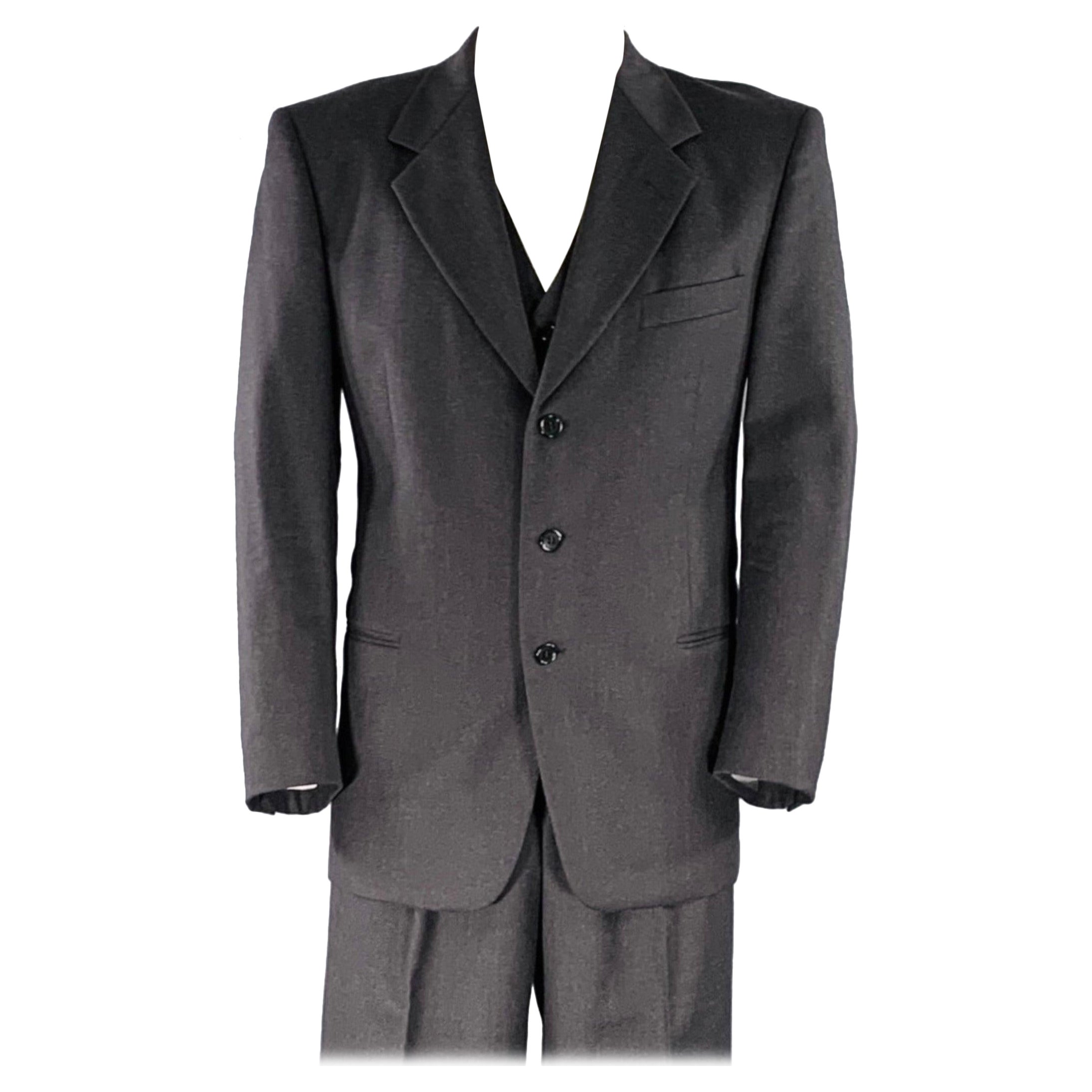 VALENTINO Size 43 Regular Grey Charcoal Virgin Wool Notch Lapel Suit For Sale