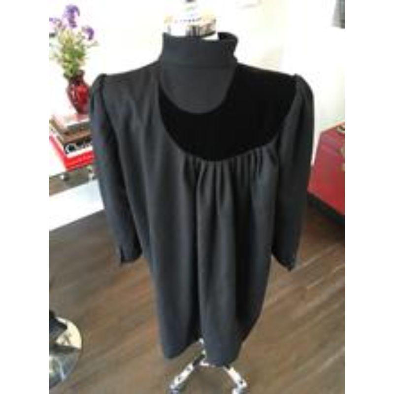 Valentino Size 6 Black Wool Velvet 1/2 Moon Opera Coat Vintage - 2217-14-6819 For Sale 2