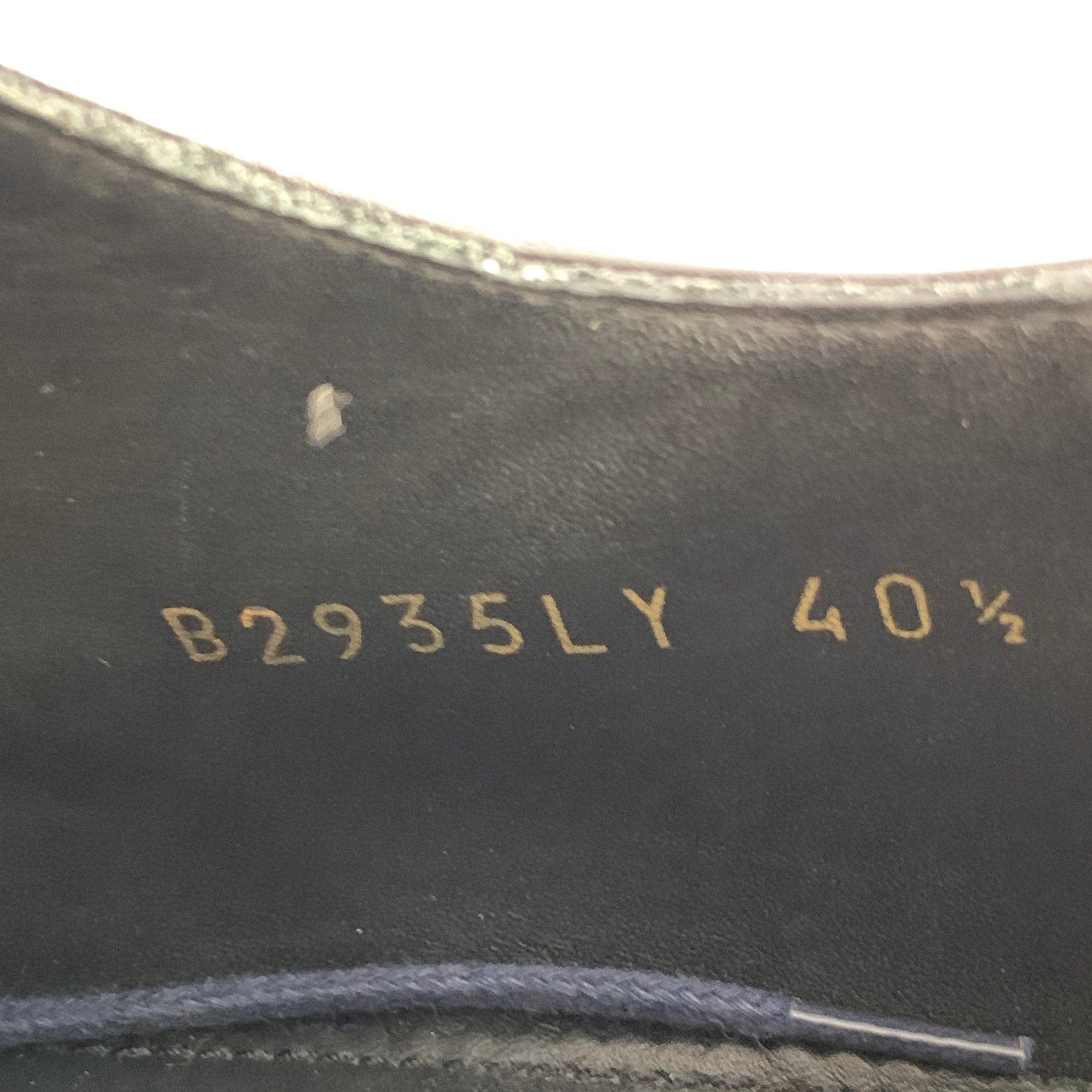 VALENTINO Taille 7.5 Navy Embossed Stars Leather Oxford Lace-Up Shoes en vente 3