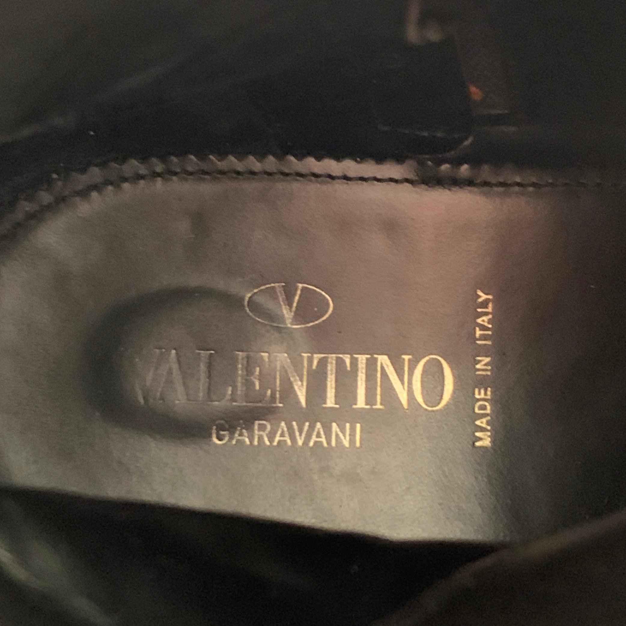 Valentino taglia 8 Stivali in pelle nera rossa con suola in gomma e zip, Up & Up in vendita 2