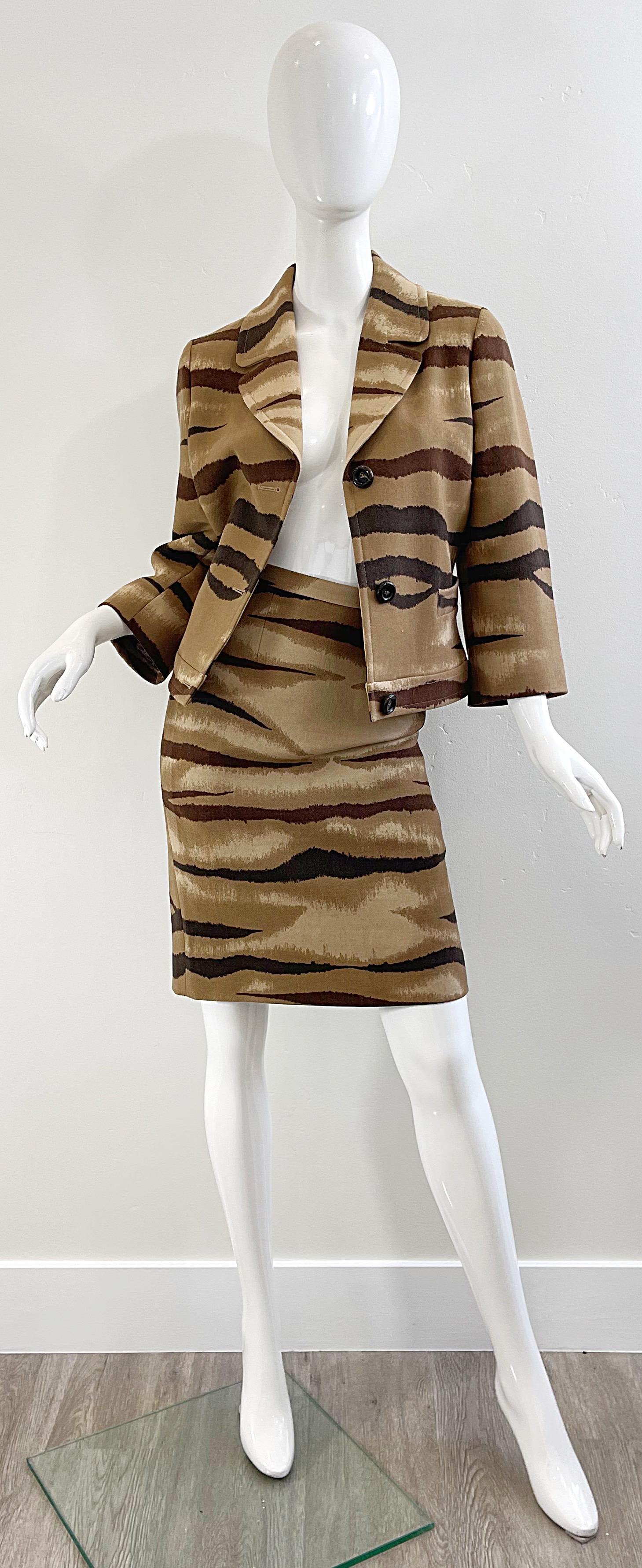 Valentino Size 8 Tiger Animal Zebra Print Brown Tan Camel 2000s Skirt Suit  In Excellent Condition In San Diego, CA