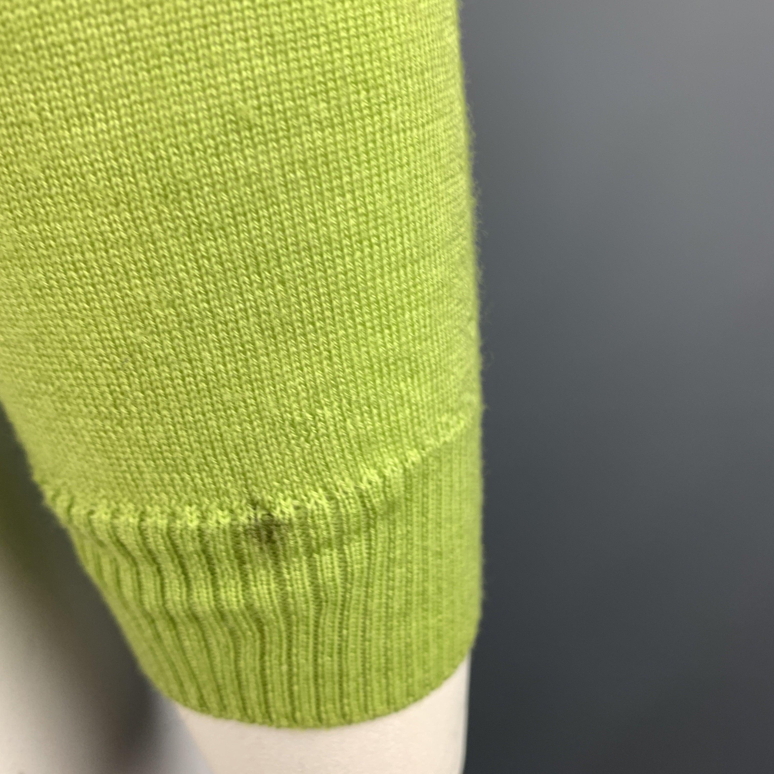 VALENTINO Size L Lime Green Wool Blend Cropped Cardigan In Good Condition For Sale In San Francisco, CA