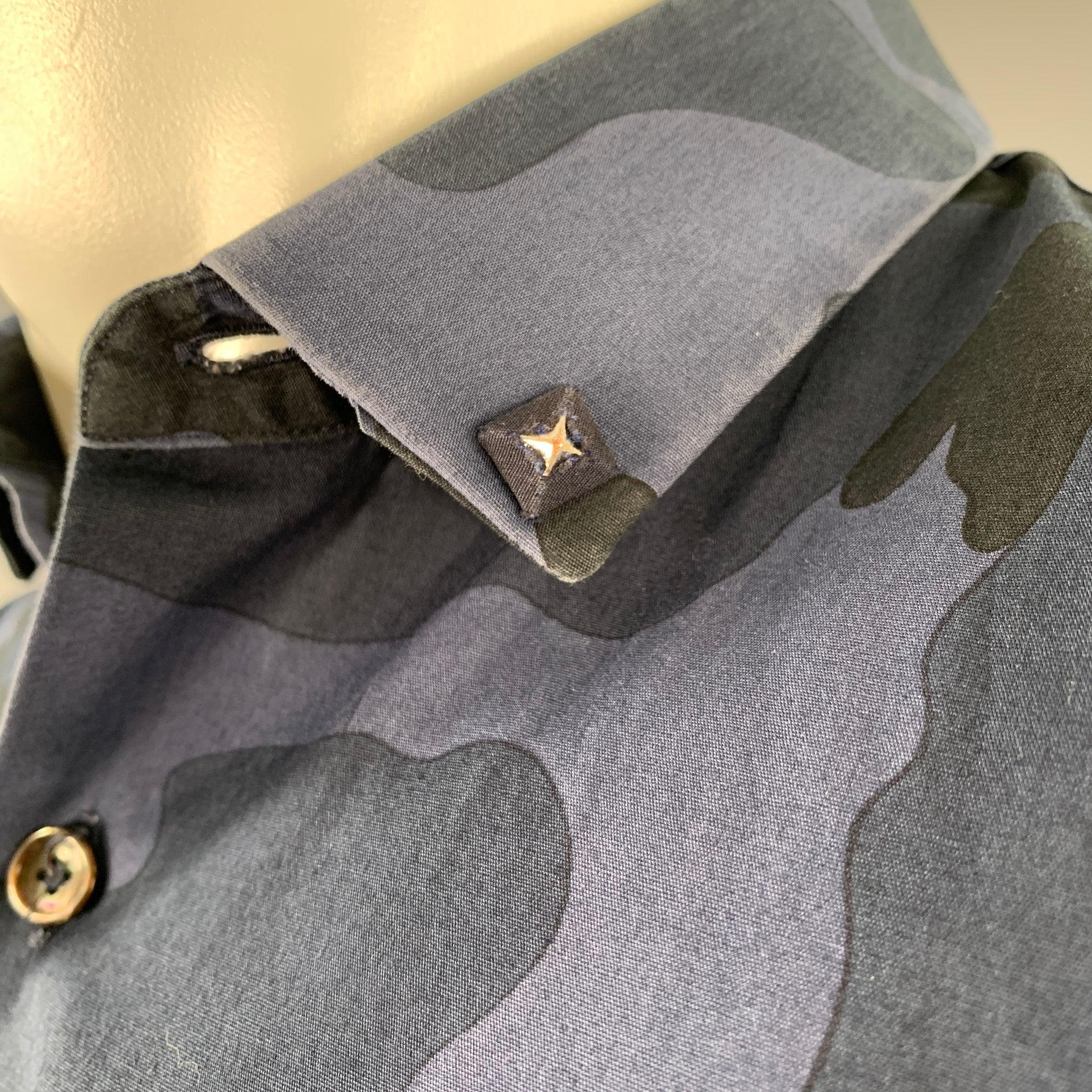 VALENTINO Size M Navy Black Camouflage Cotton Button Up Long Sleeve Shirt For Sale 1