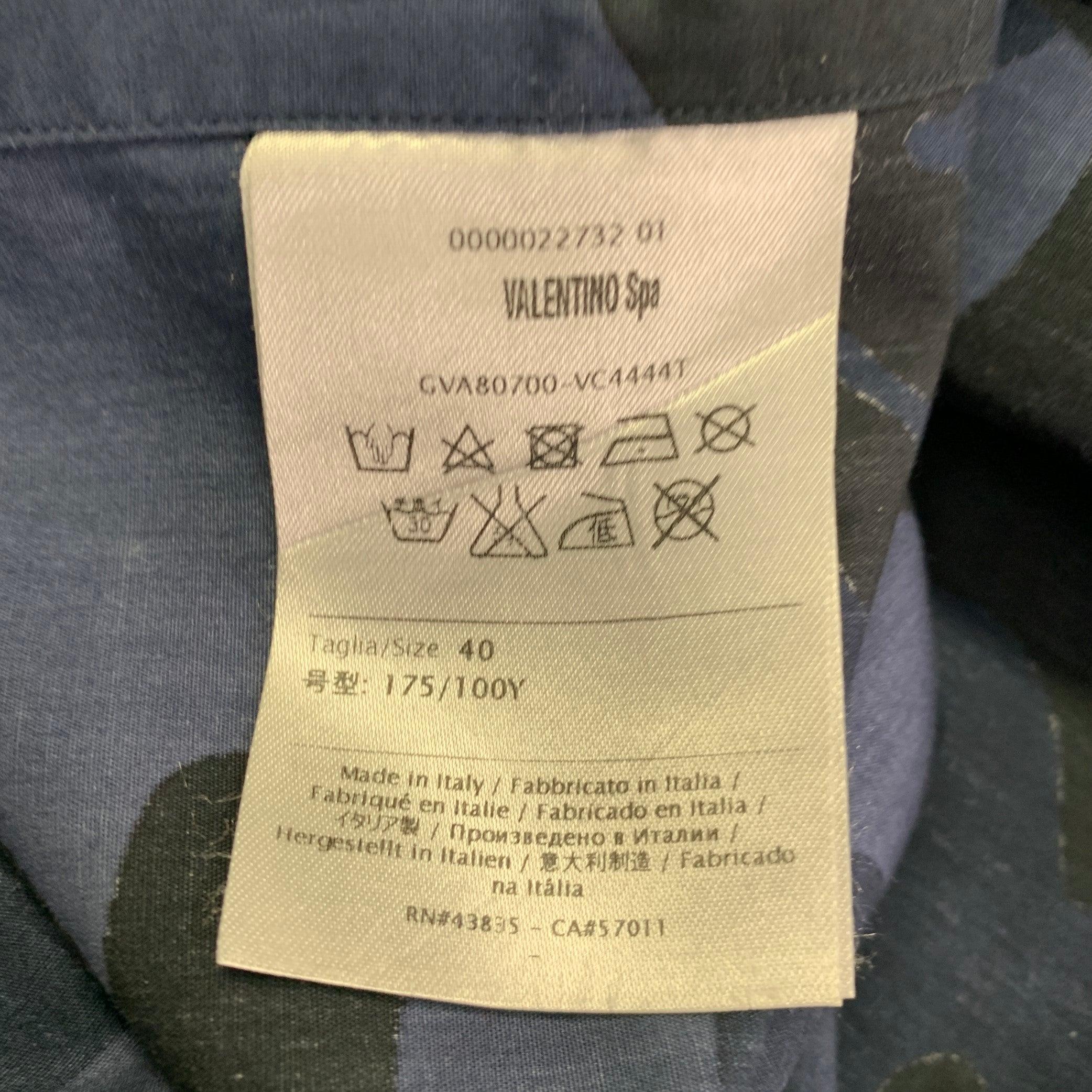 VALENTINO Size M Navy Black Camouflage Cotton Button Up Long Sleeve Shirt For Sale 3