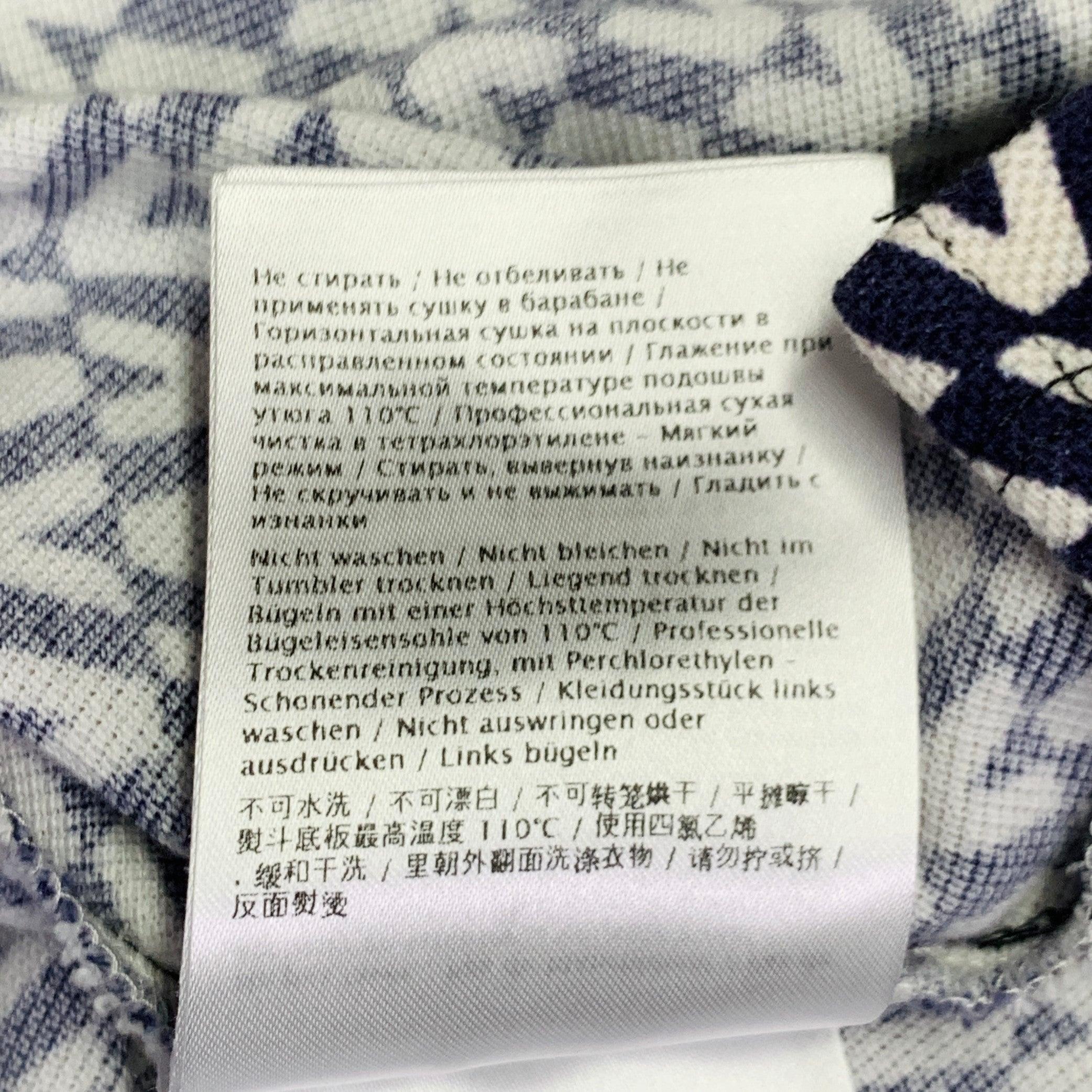 VALENTINO Size M Navy White Monogram Cotton Pique Buttoned Polo en vente 6