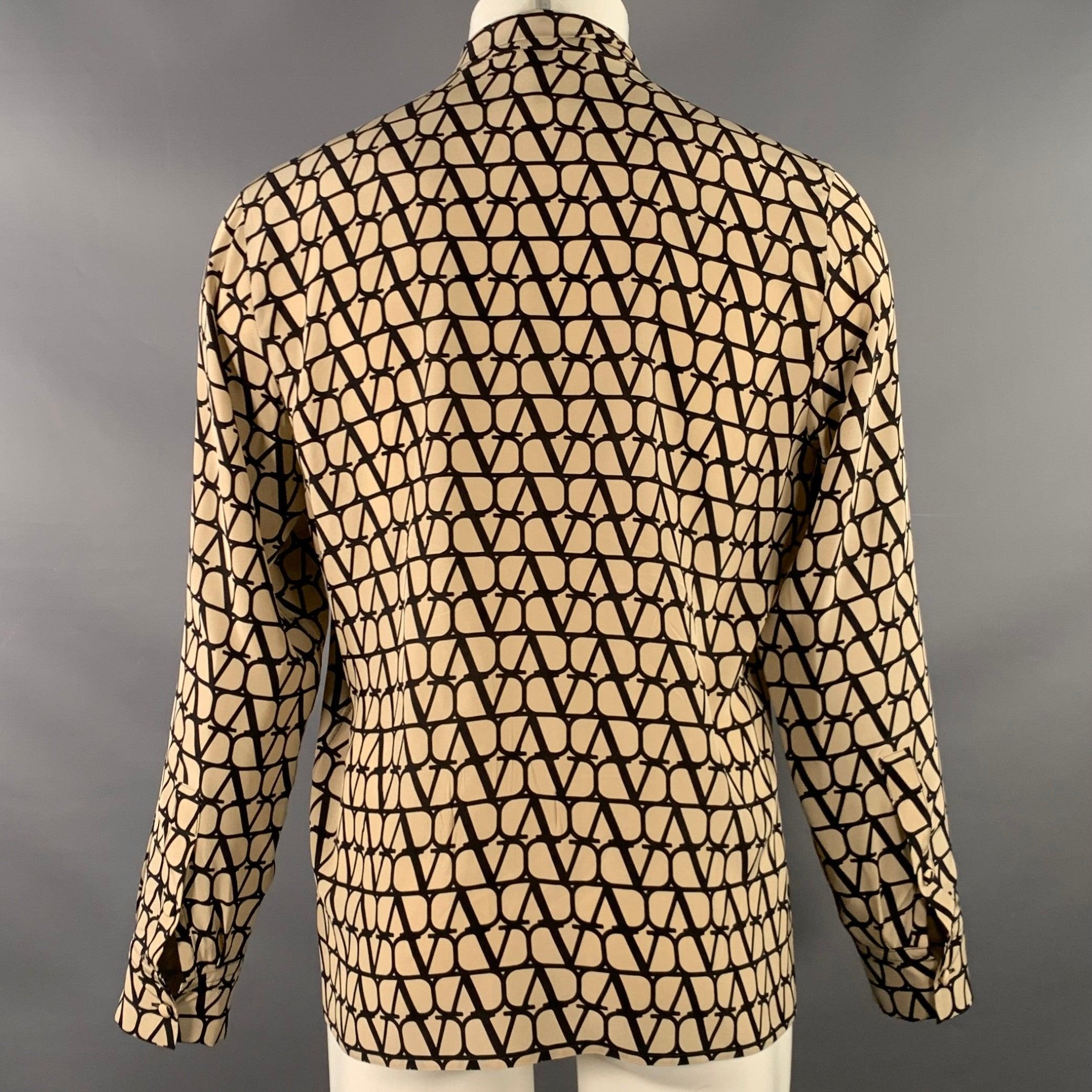 VALENTINO Size M Toile Iconographe Khaki Black Monogram Cotton Bow Long Sleeve Shirt In Excellent Condition For Sale In San Francisco, CA