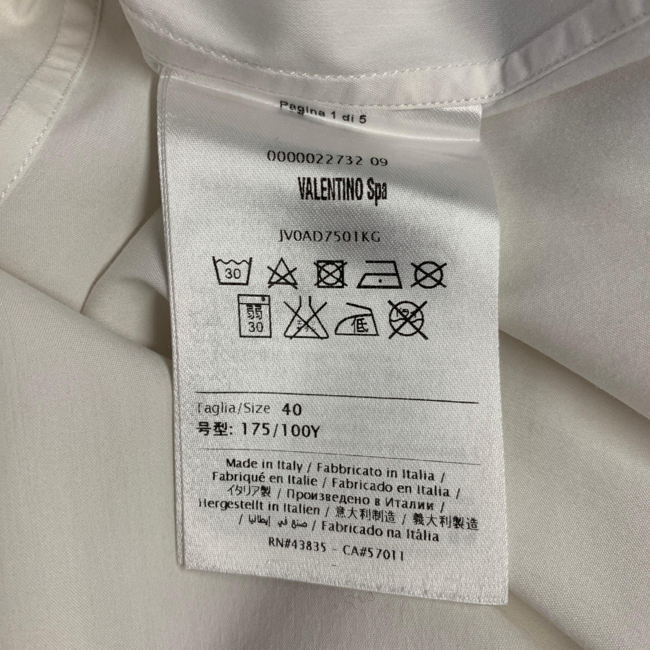 VALENTINO Taille M Chemise à manches longues en coton blanc à patte cachée en vente 2