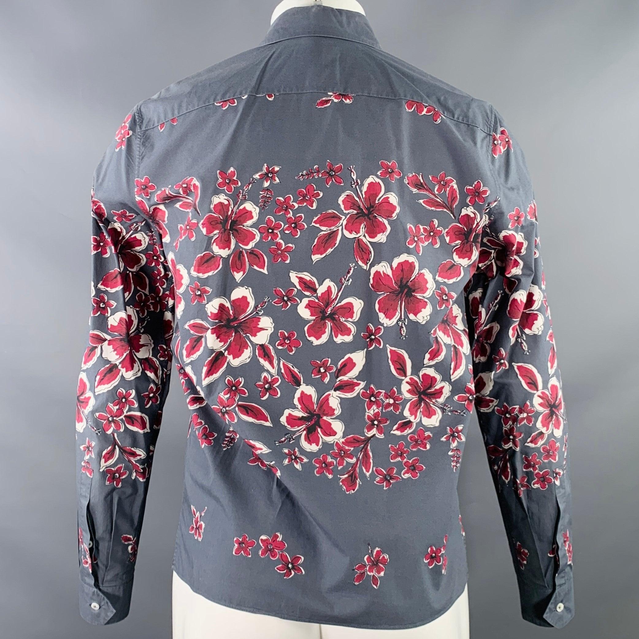 VALENTINO Size S Grey Magenta Floral Cotton One Pocket Button Up Long Sleeve Shirt In Excellent Condition For Sale In San Francisco, CA
