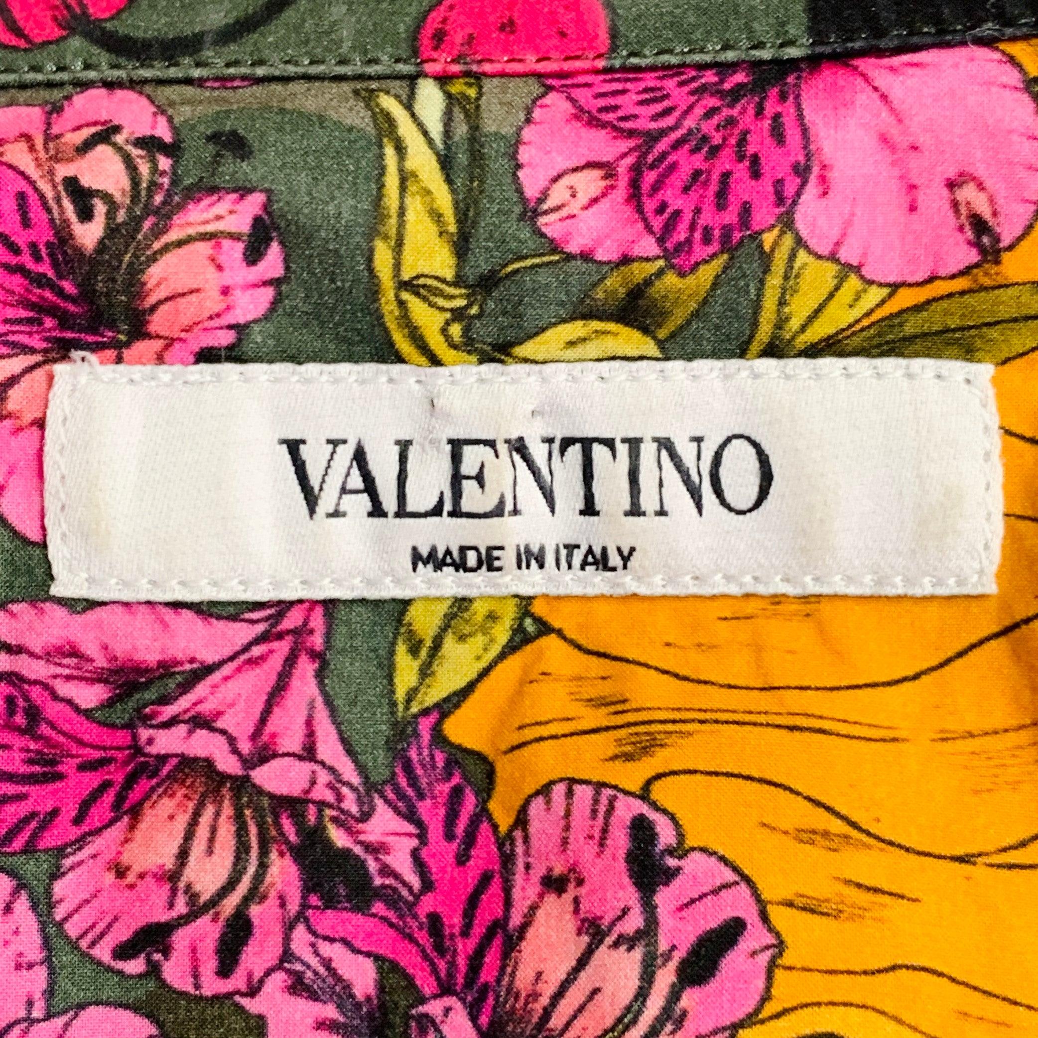 VALENTINO Größe S Multi Color Floral Baumwolle eine Tasche Camp Kurzarm-Shirt im Zustand „Hervorragend“ im Angebot in San Francisco, CA
