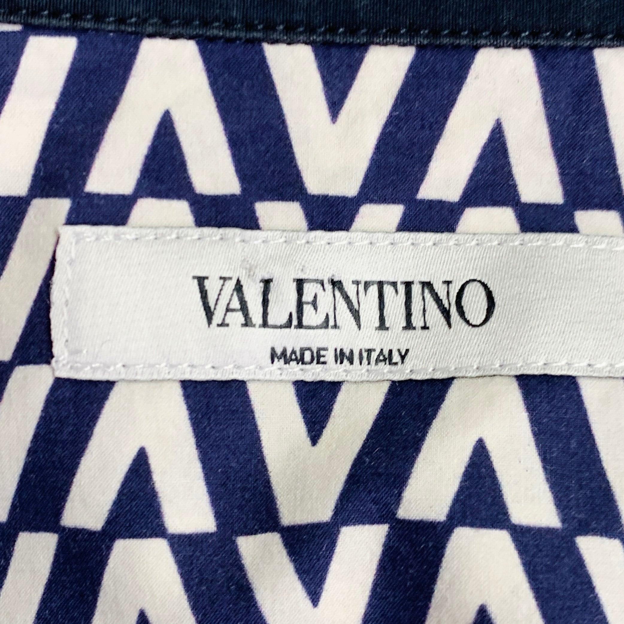 VALENTINO Size S Navy White Burgundy Monogram Cotton Camp Short Sleeve Shirt Pour hommes en vente