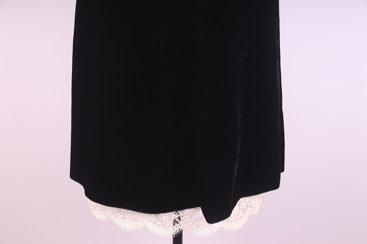 Falda Valentino de encaje de seda en venta 1
