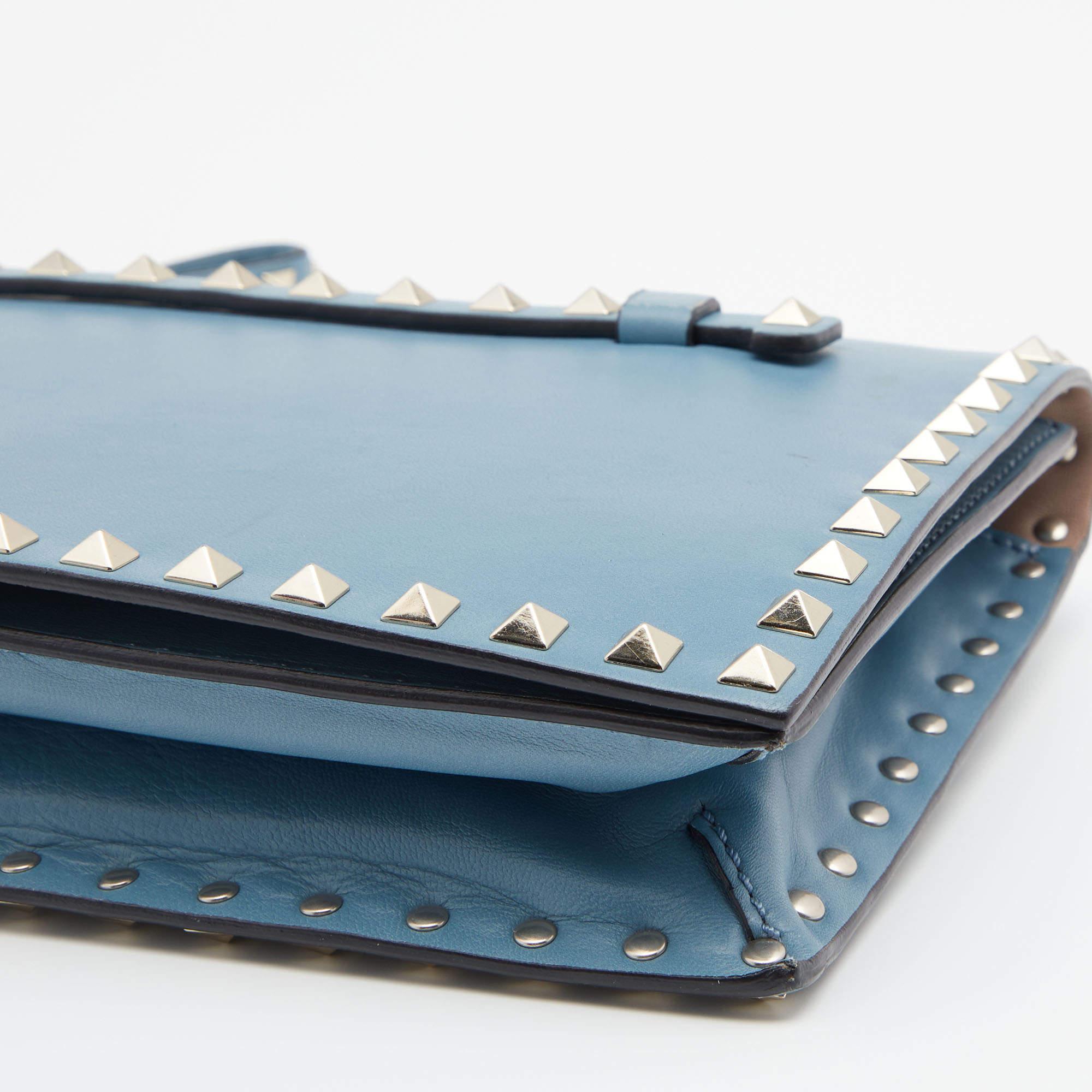 Valentino Sky Blue Leather Rockstud Clutch For Sale 7