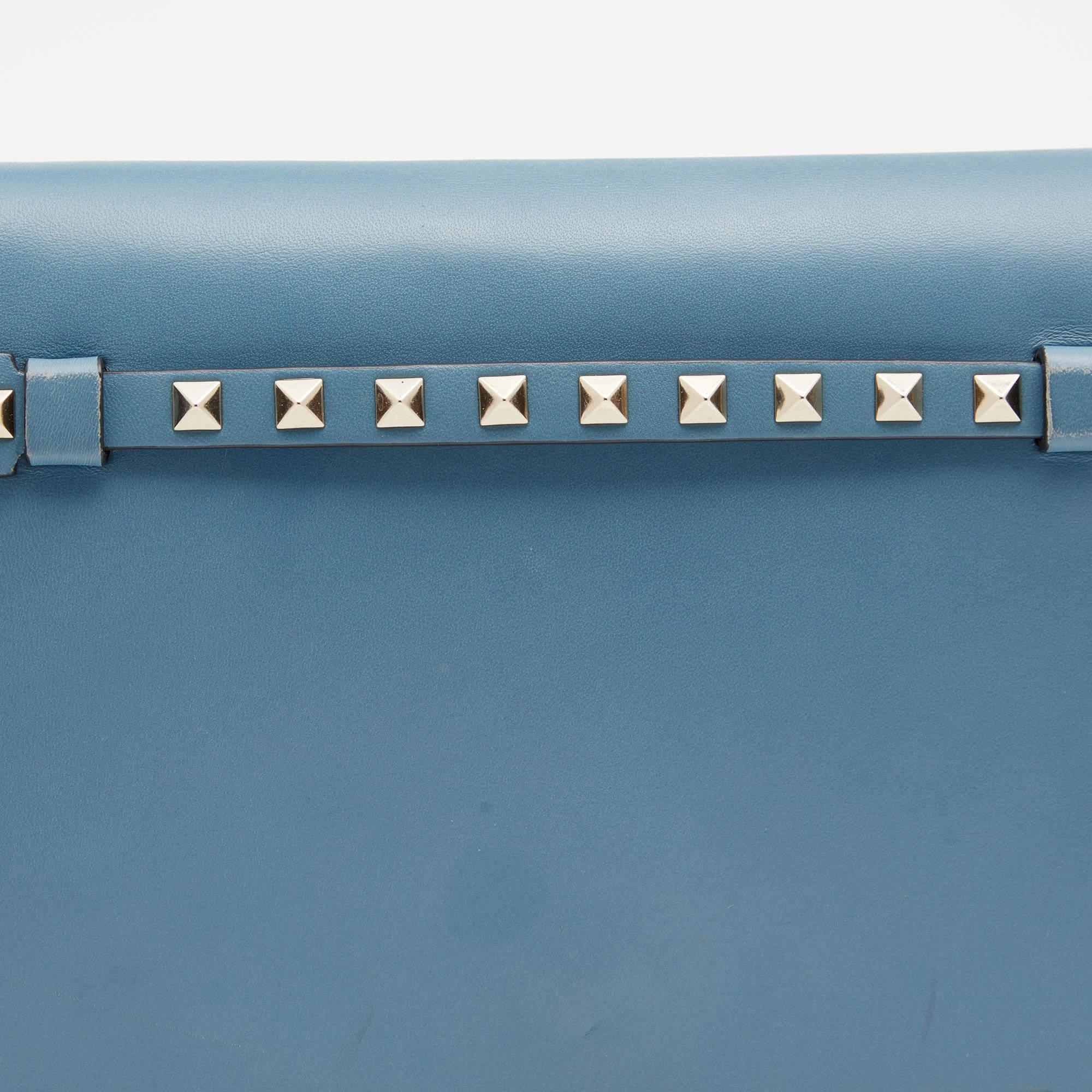 Valentino Sky Blue Leather Rockstud Clutch For Sale 3