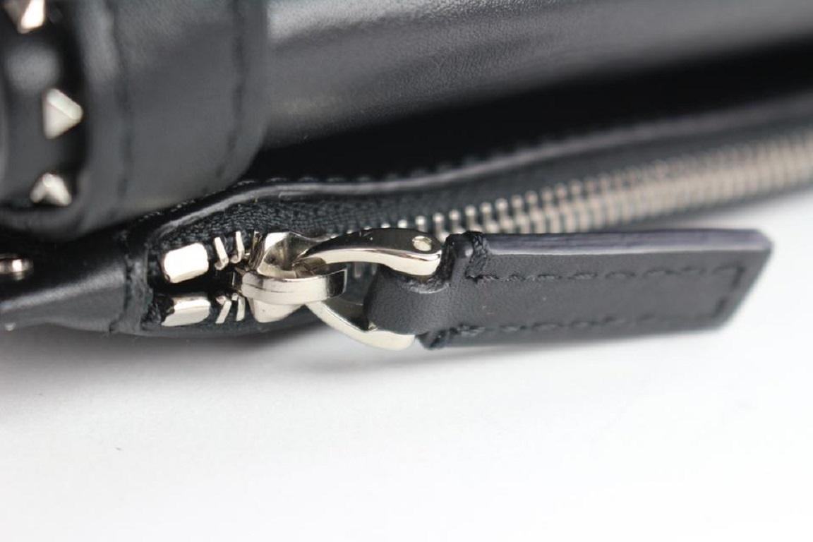 Valentino Small Rockstud 12me0102 Black Calfskin Leather Cross Body Bag For Sale 2