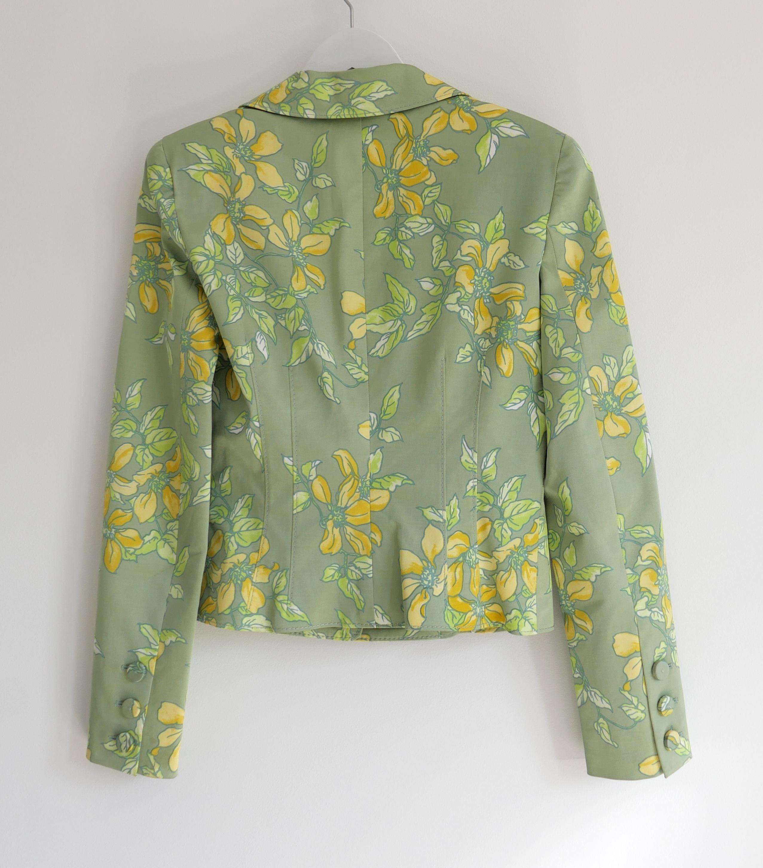 Valentino Spring 2006 Chinese Floral Blazer Jacket In New Condition For Sale In London, GB