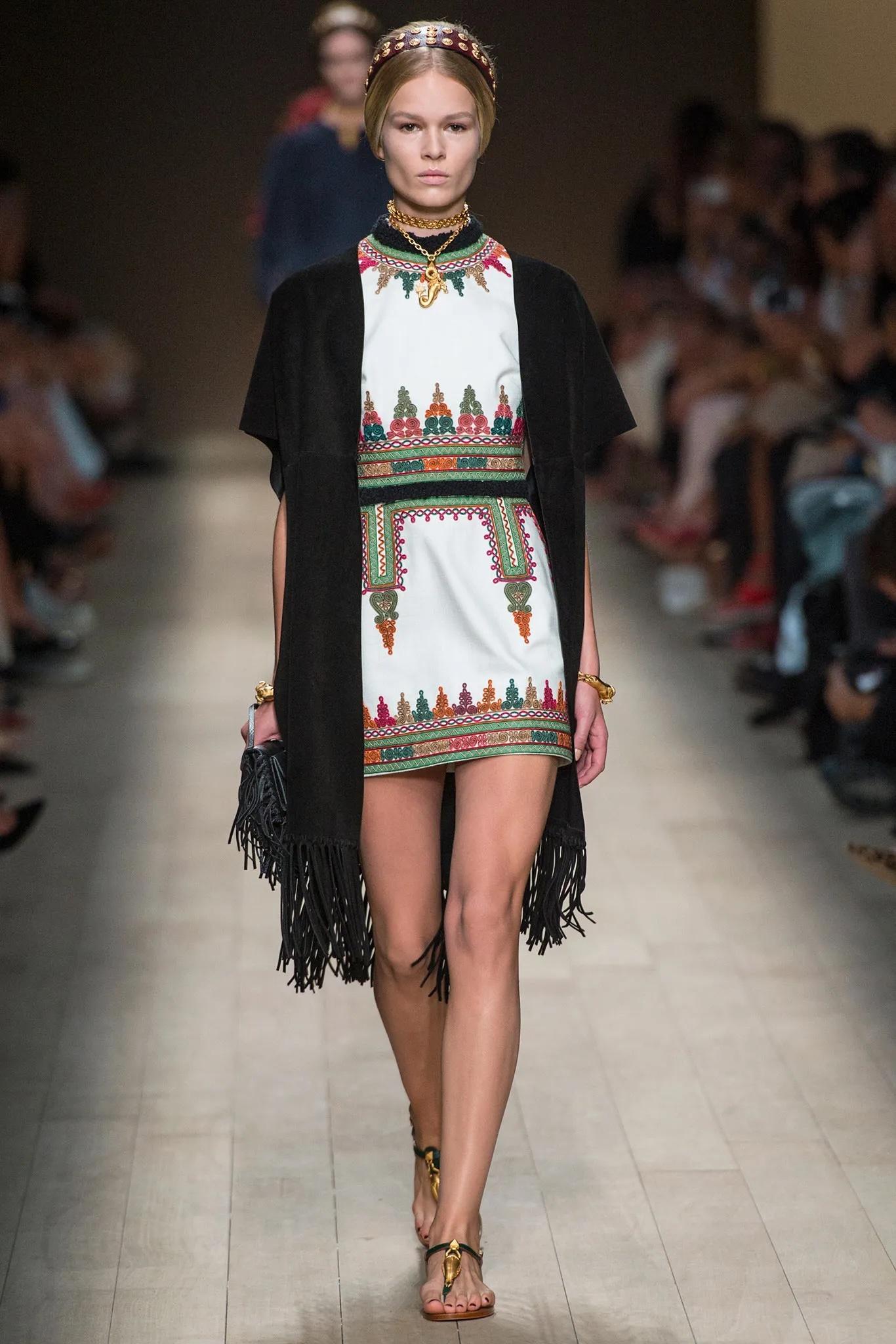 Valentino Spring 2014 Cape Poncho en daim noir en vente 5