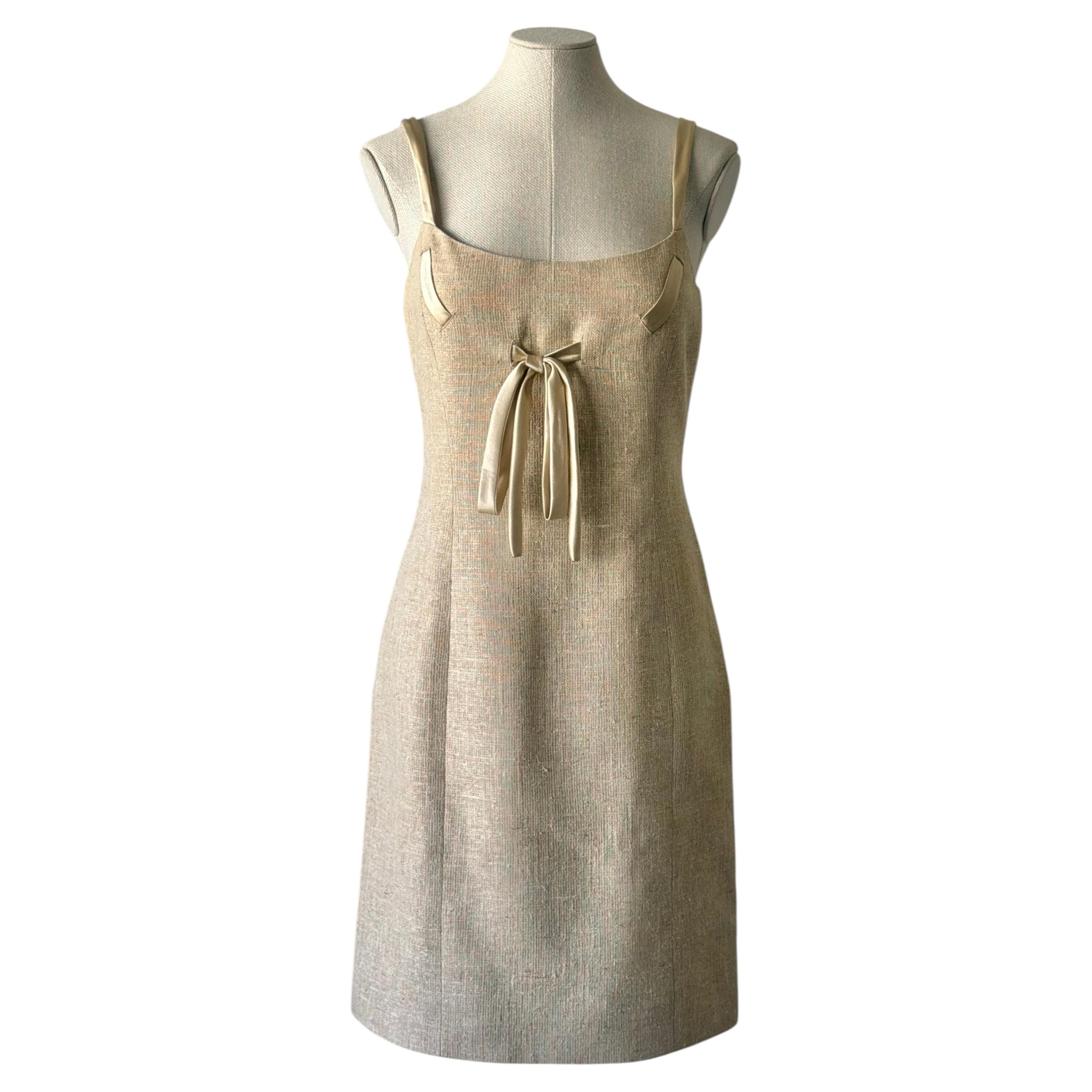 Beiges Seiden-Minikleid von Valentino aus der Frühjahr/Sommer-Kollektion 1996