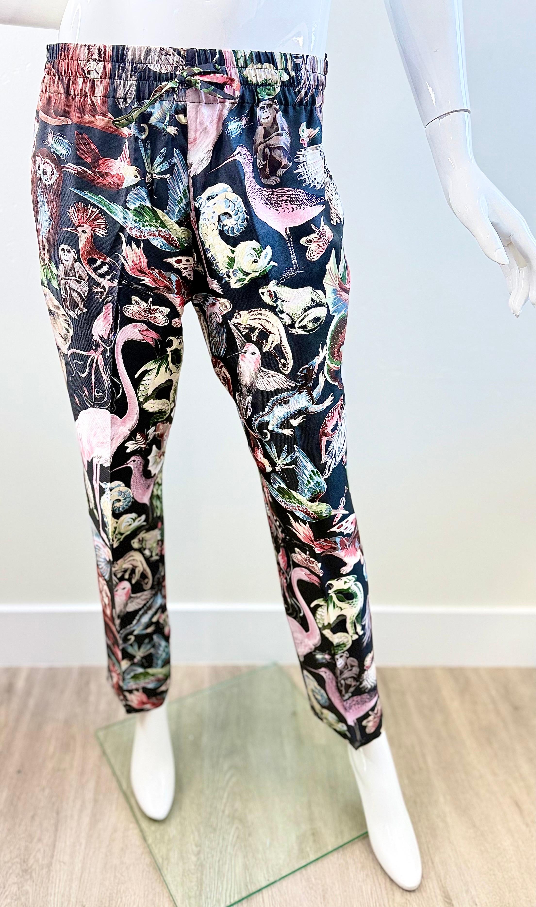 Valentino SS2016 Silk Fantastic Animals Print Drawstring PJ Style Trousers Pants en Excelente estado para la venta en San Diego, CA