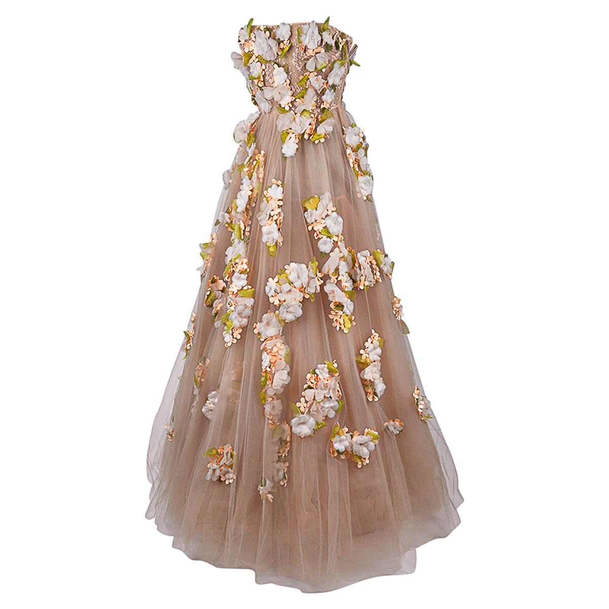 Valentino Strapless Empire Nude Flower Adorned Gown 1 of 2 Size 0 For Sale 10