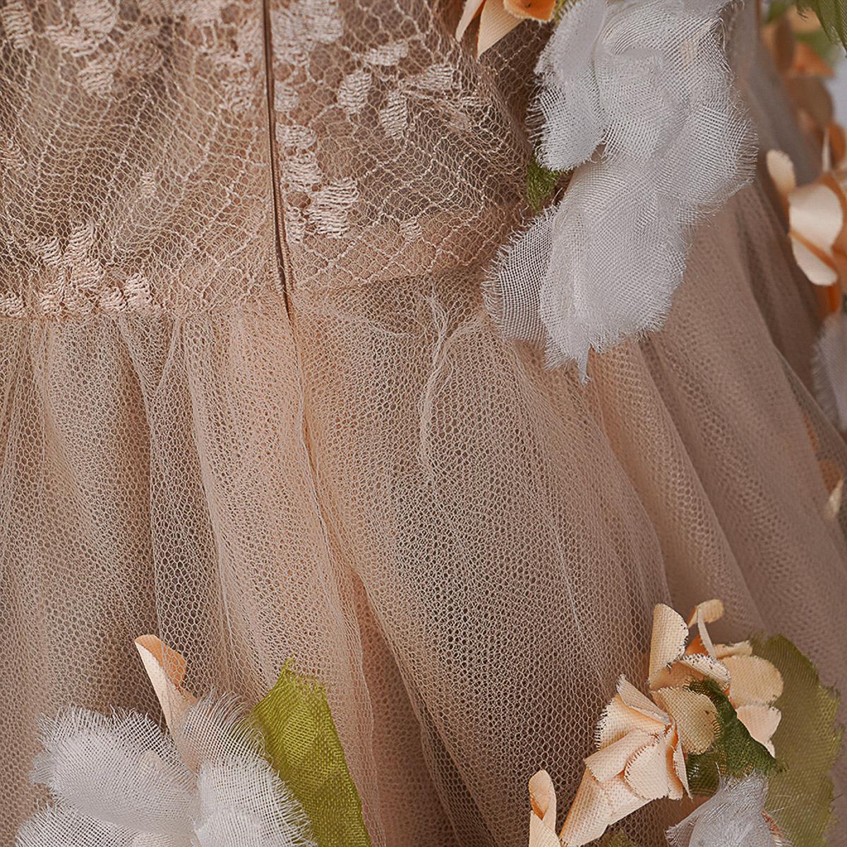 Valentino Trägerloses Empire-Kleid in Nude mit Blumenschmuck 1 von 2 Größe 0 11