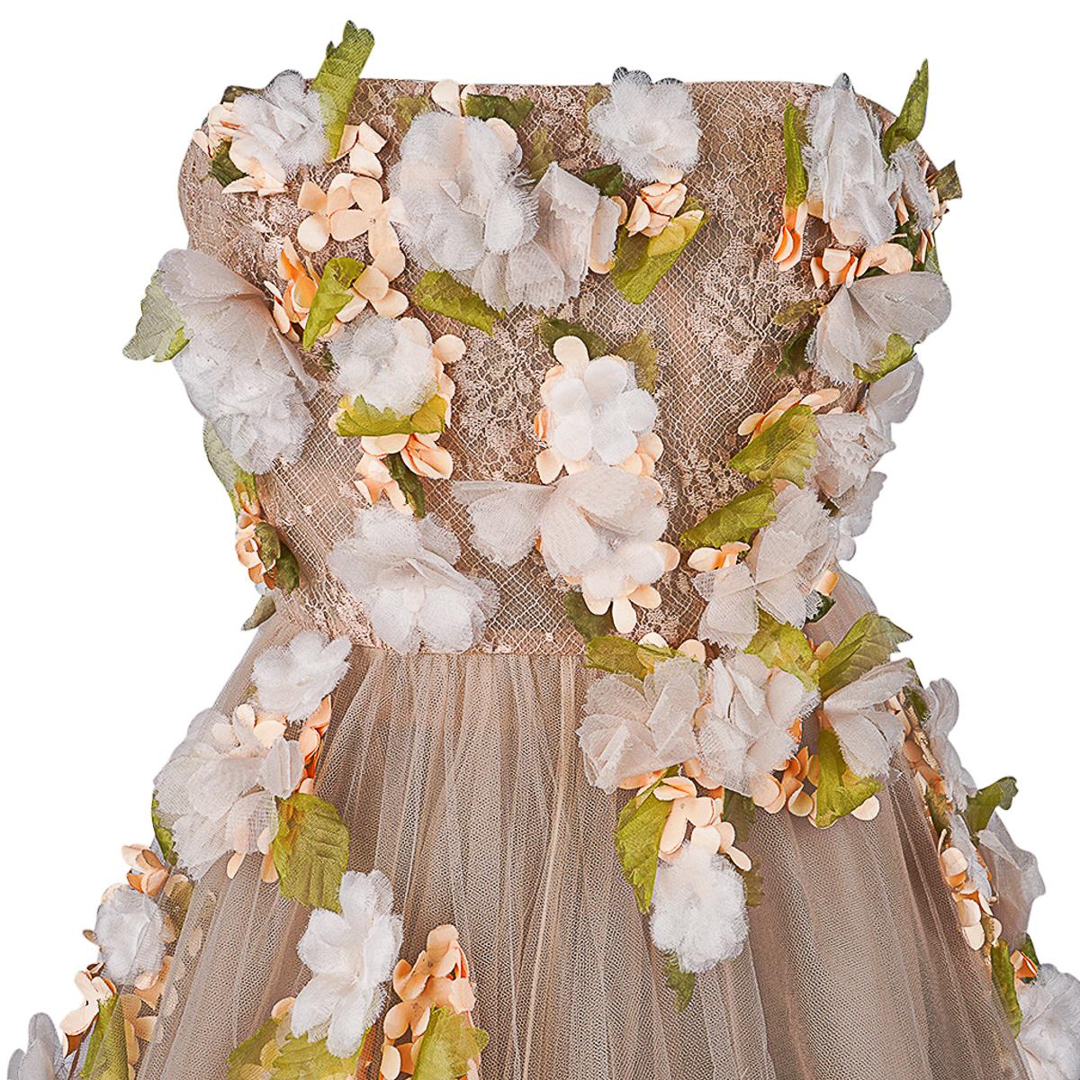 Valentino Trägerloses Empire-Kleid in Nude mit Blumenschmuck 1 von 2 Größe 0 Damen