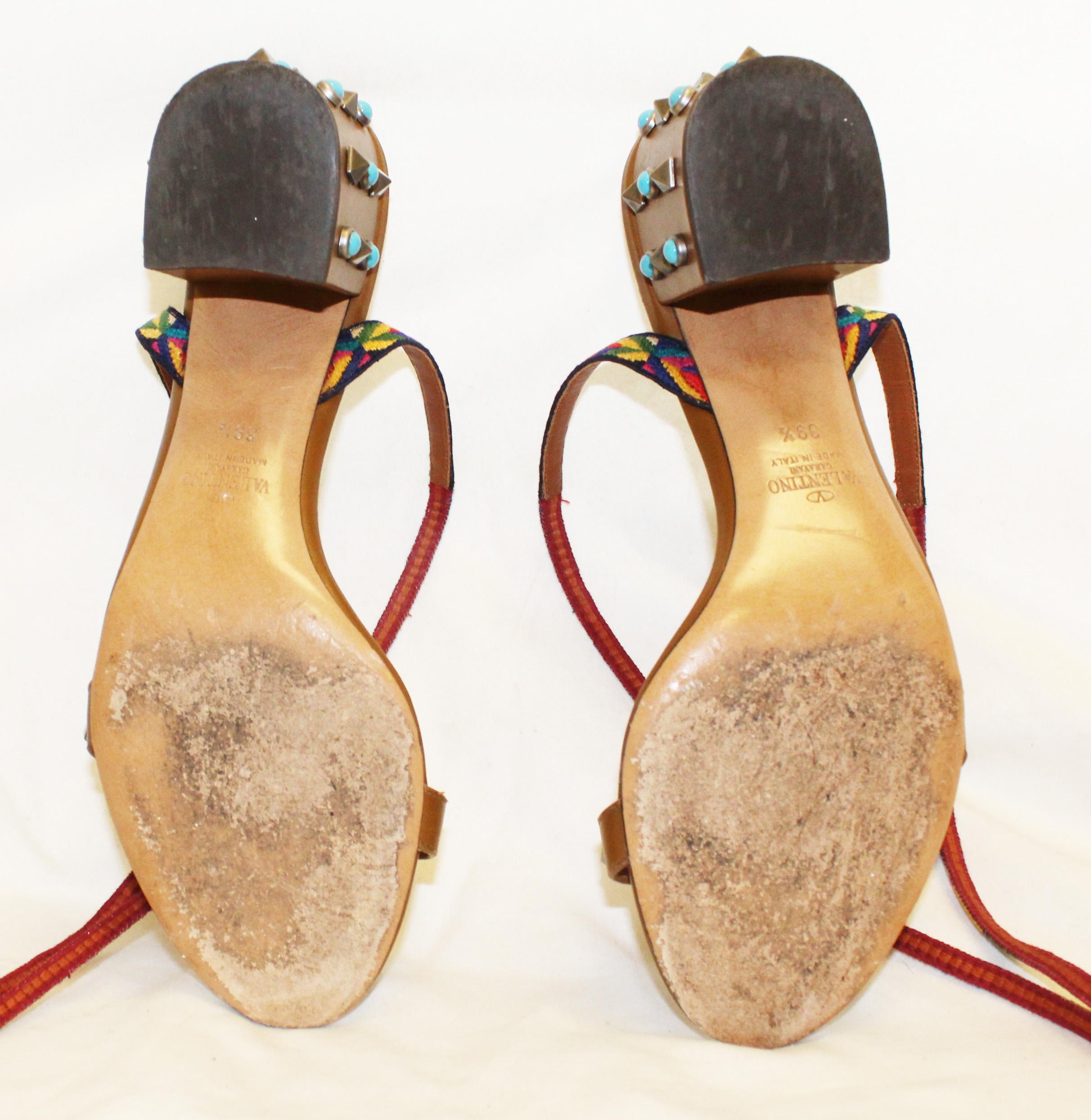 Valentino Tan Chunky Heel with Rock Studs & Faux Turquoise Round Studs Shoes In Excellent Condition In Palm Beach, FL