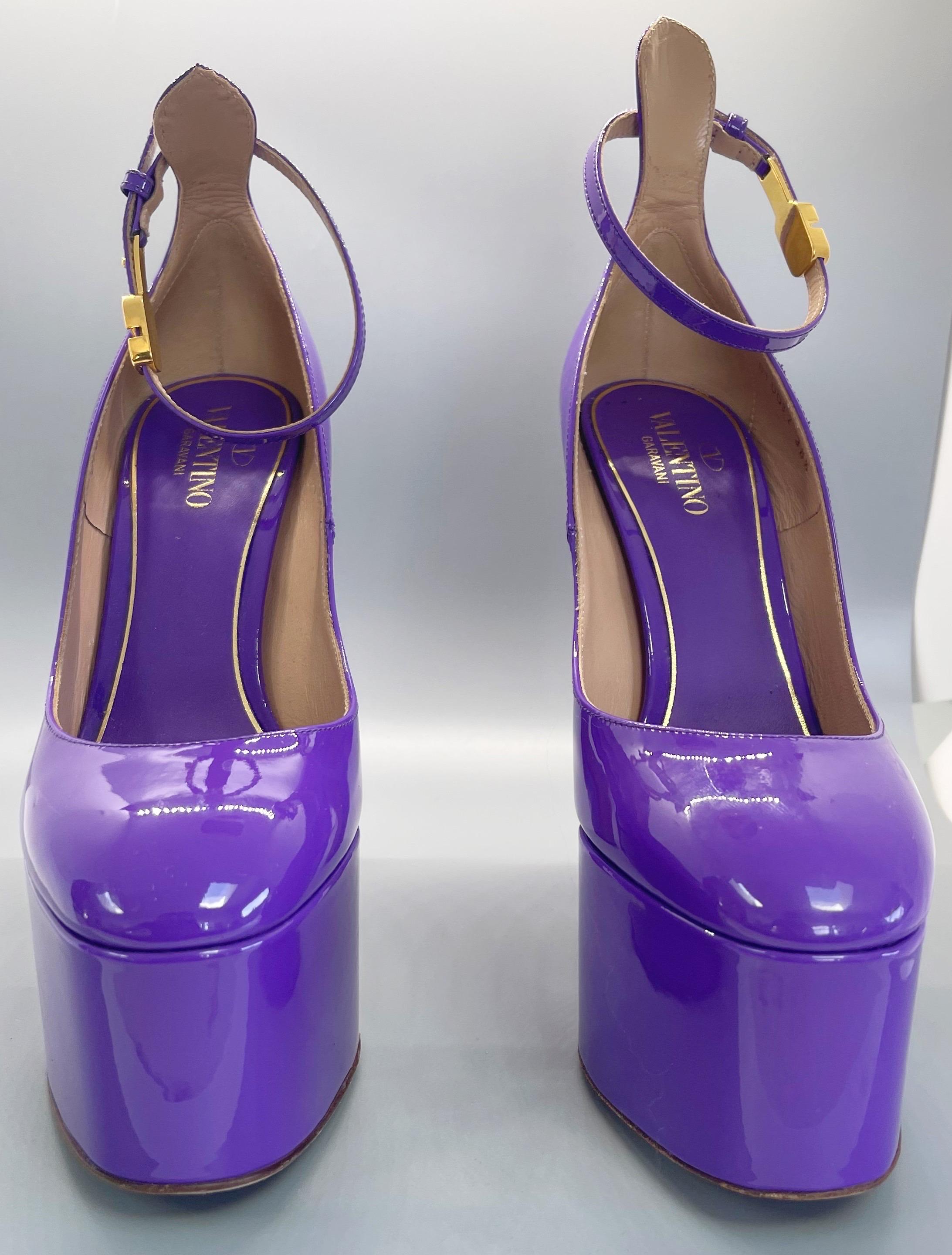 Valentino Tan-Go Spring 2022 Size 36.5 6.5 Purple Patent Leather Platform Heels For Sale 3
